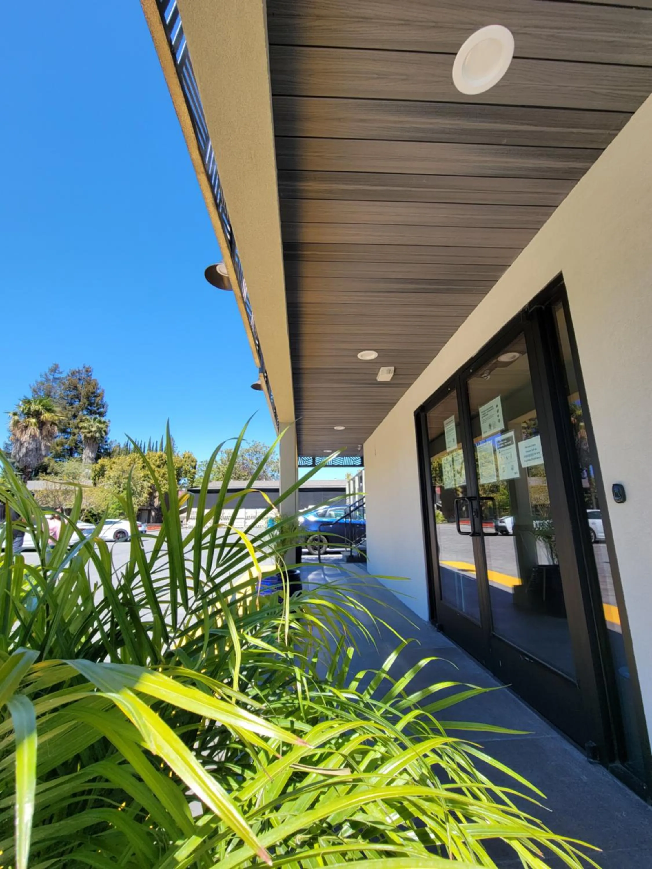 Property building in Signature Inn Santa Clara