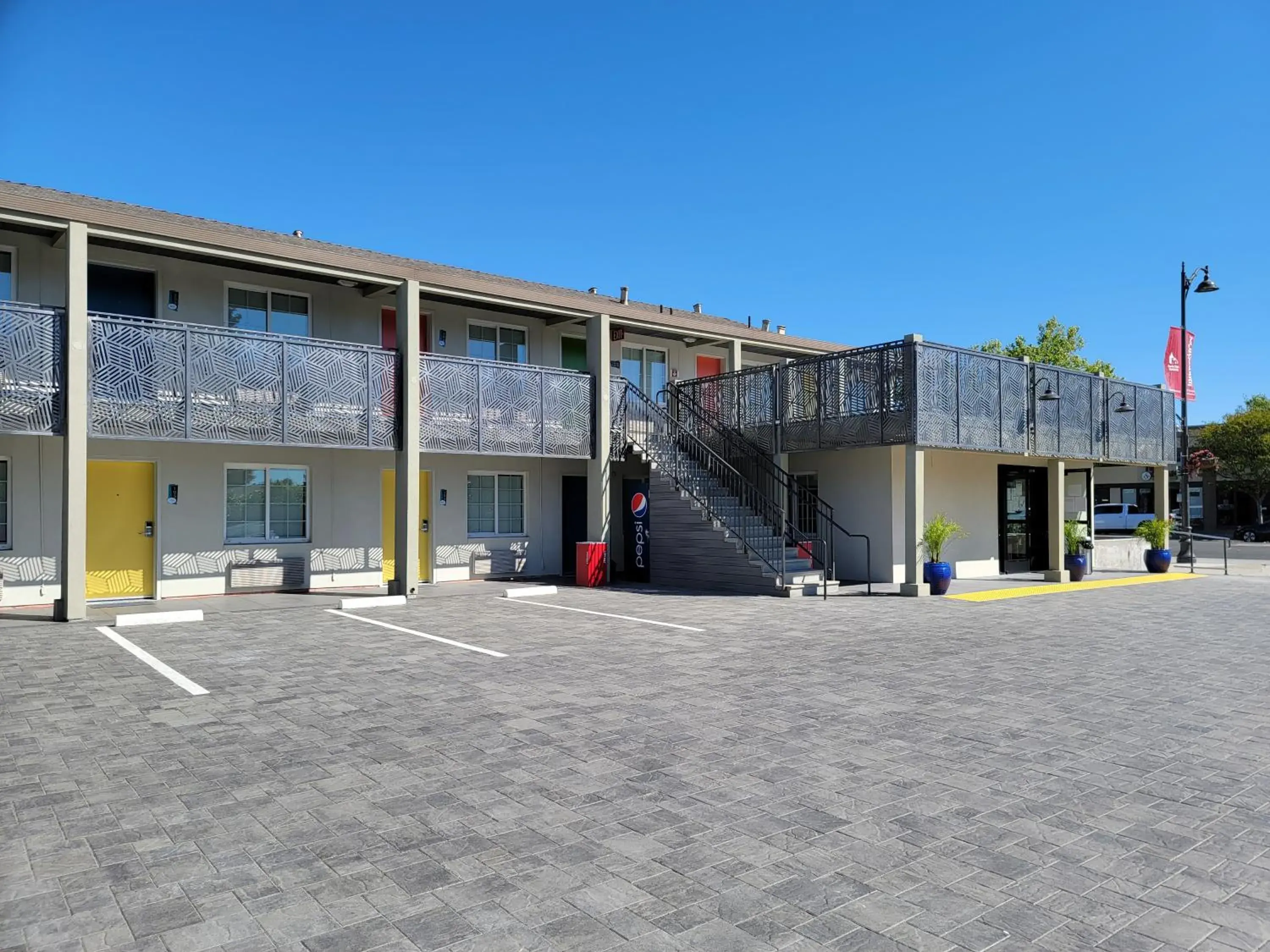 Property building in Signature Inn Santa Clara Property building in Signature Inn Santa Clara