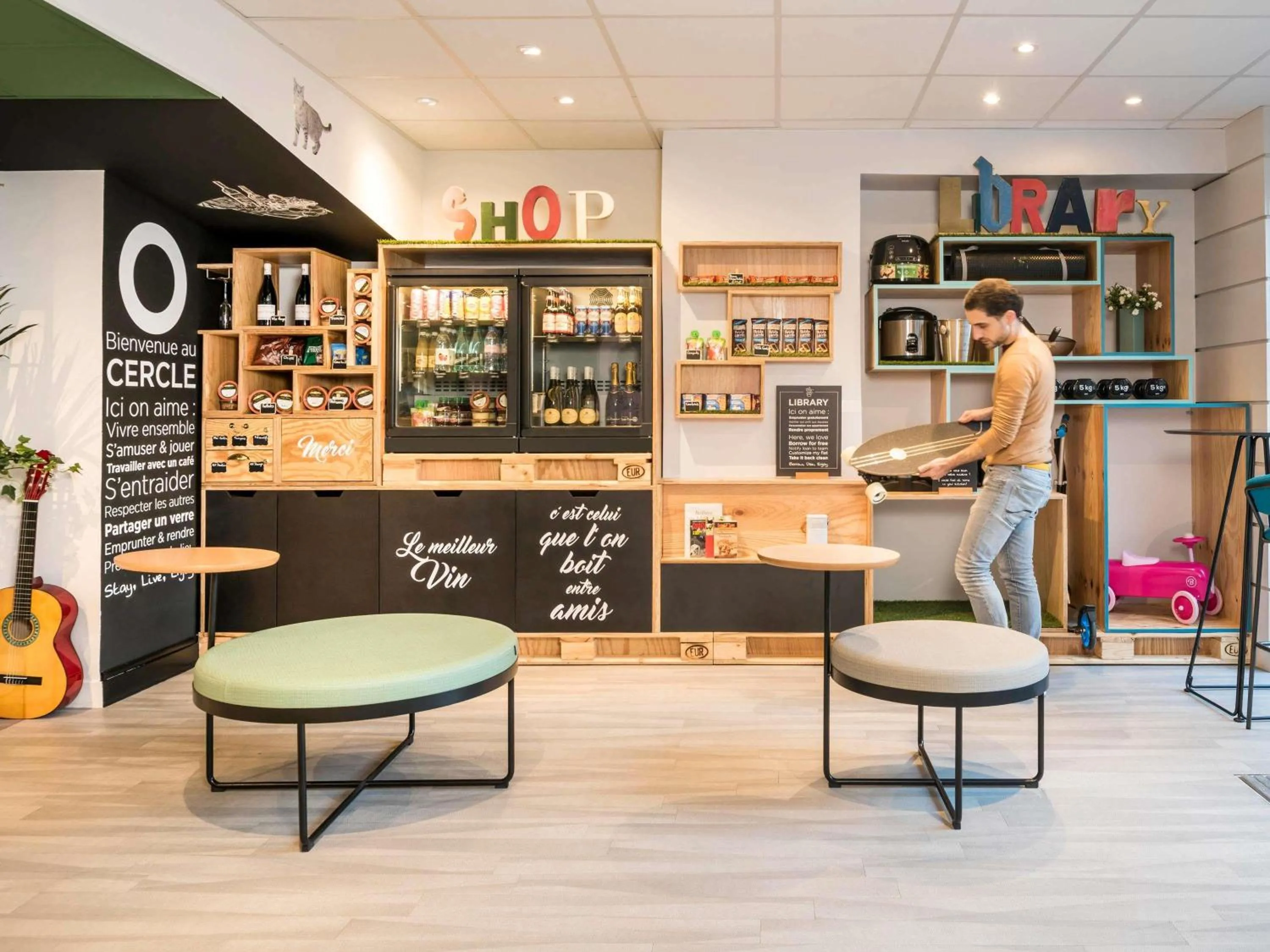Property building in Aparthotel Adagio Paris Montmartre