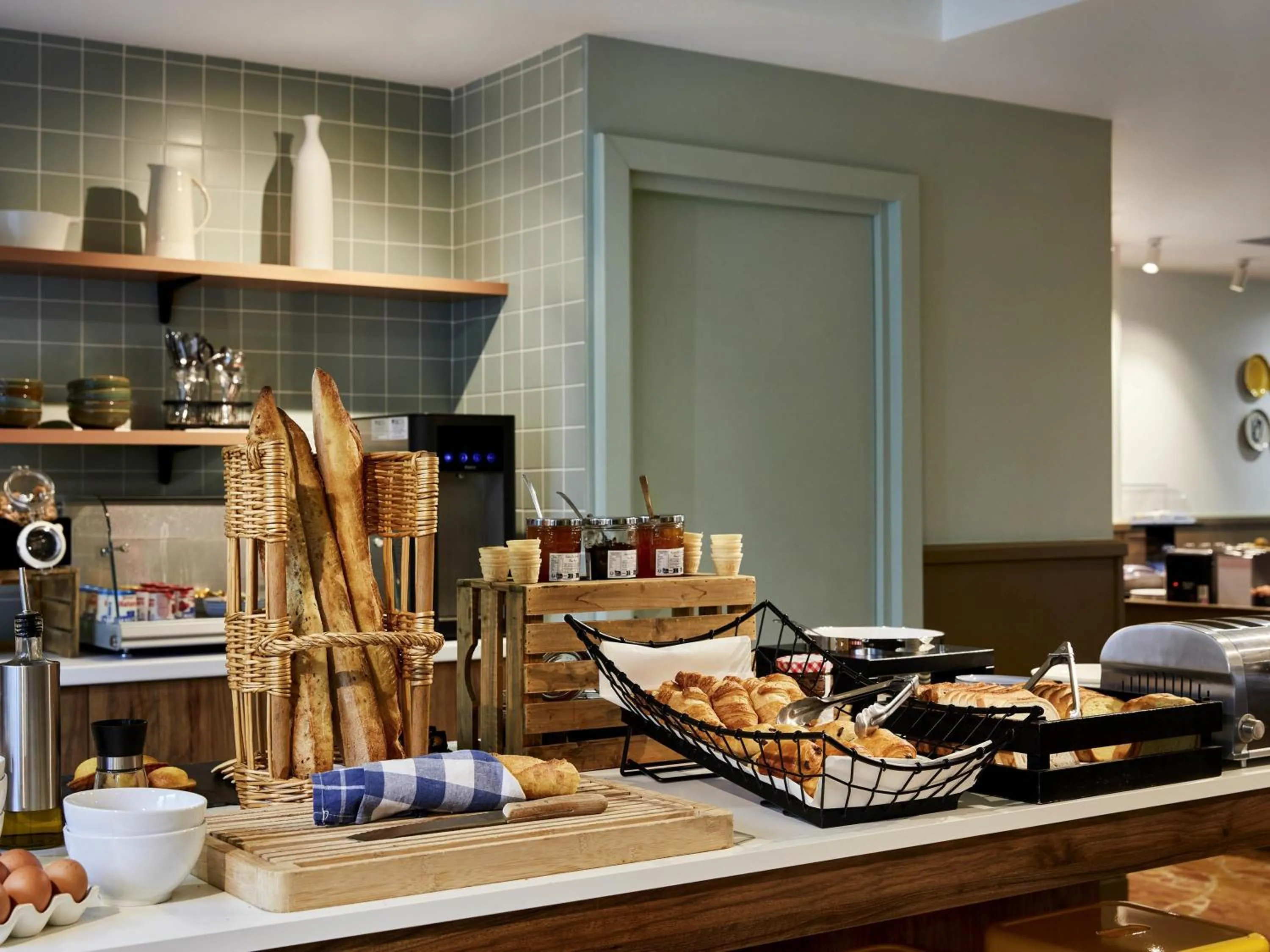 Breakfast in Aparthotel Adagio Paris Buttes Chaumont