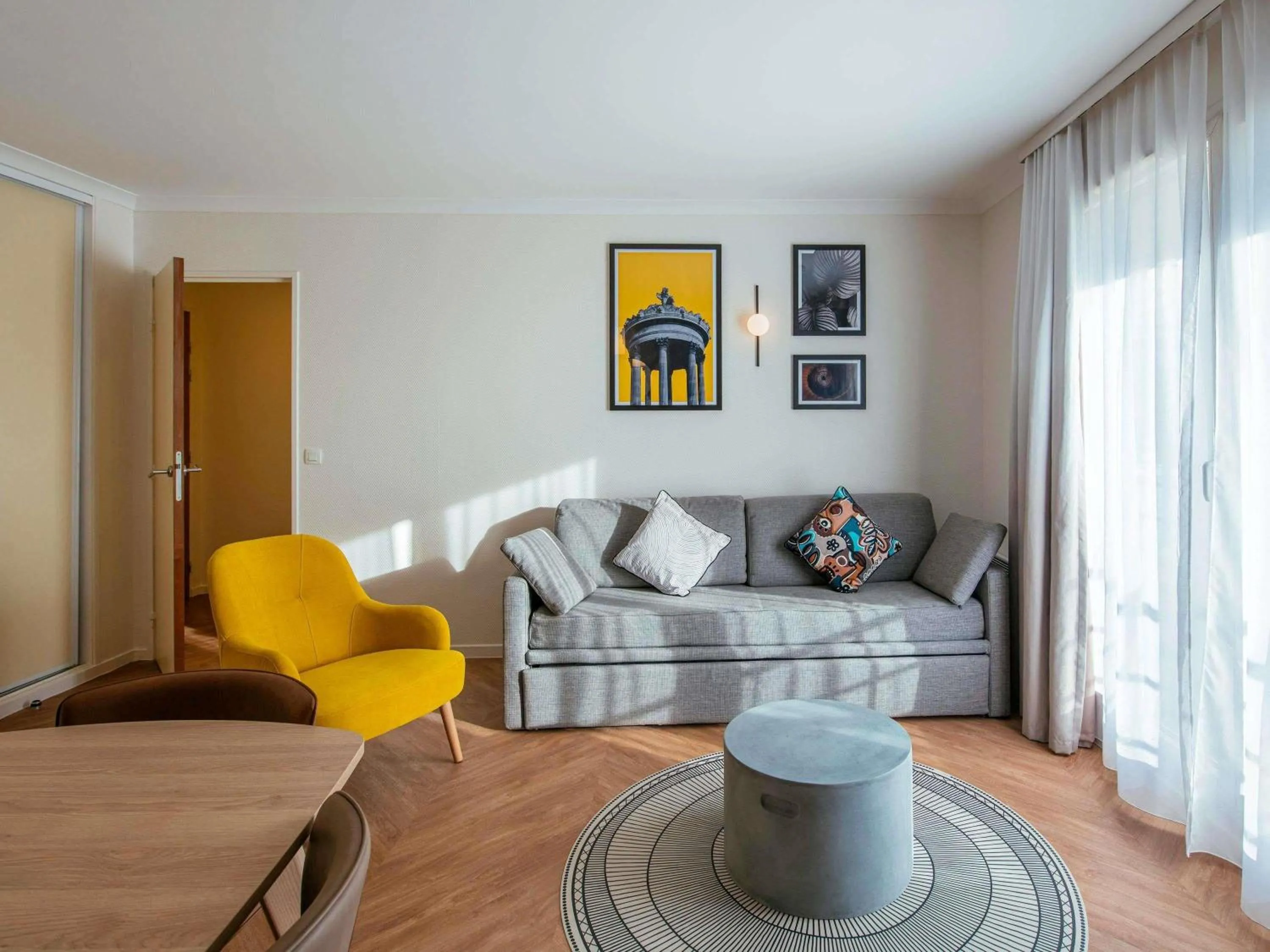 Property building in Aparthotel Adagio Paris Buttes Chaumont
