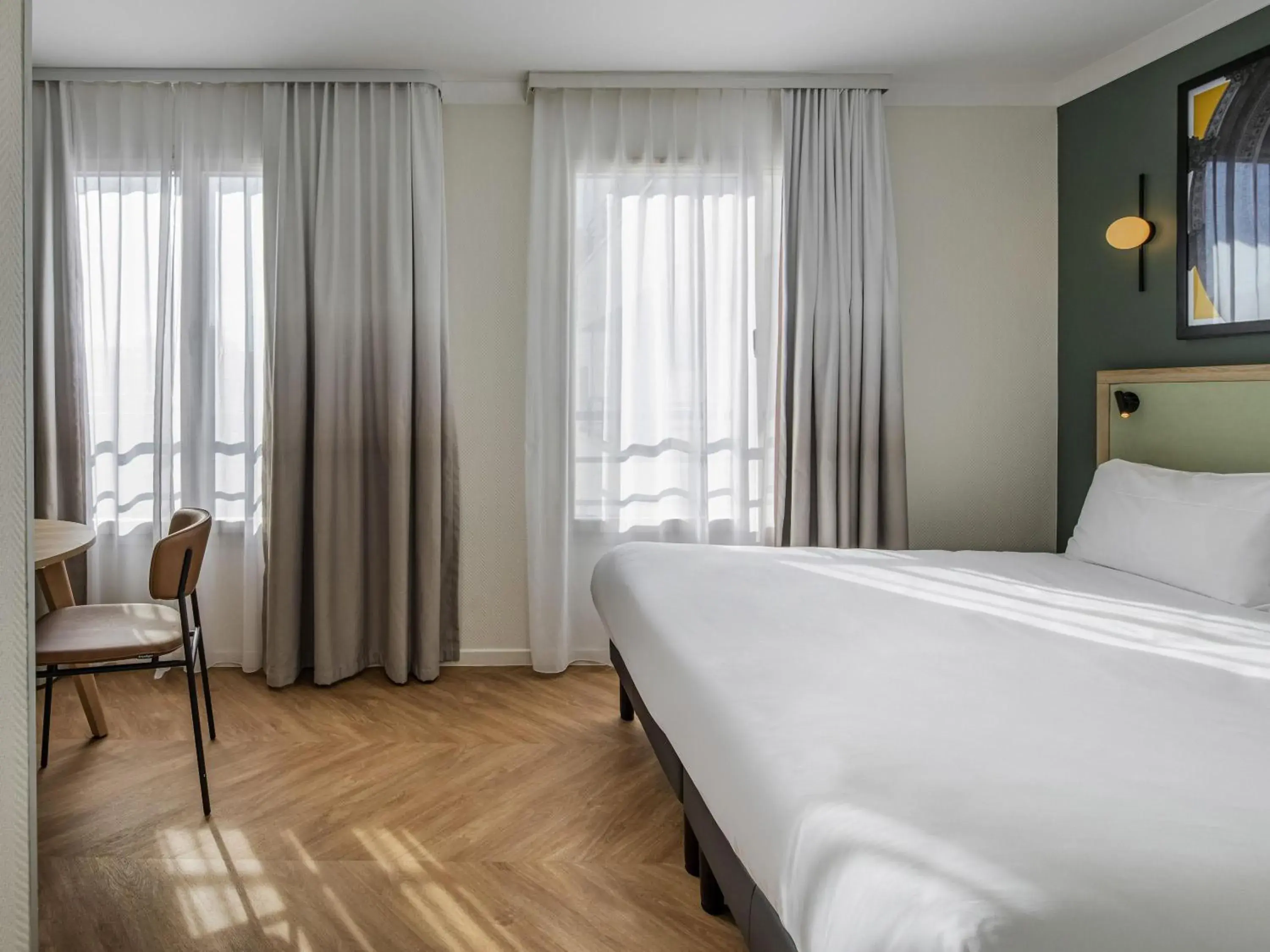 Bedroom, Bed in Aparthotel Adagio Paris Buttes Chaumont Bedroom, Bed in Aparthotel Adagio Paris Buttes Chaumont