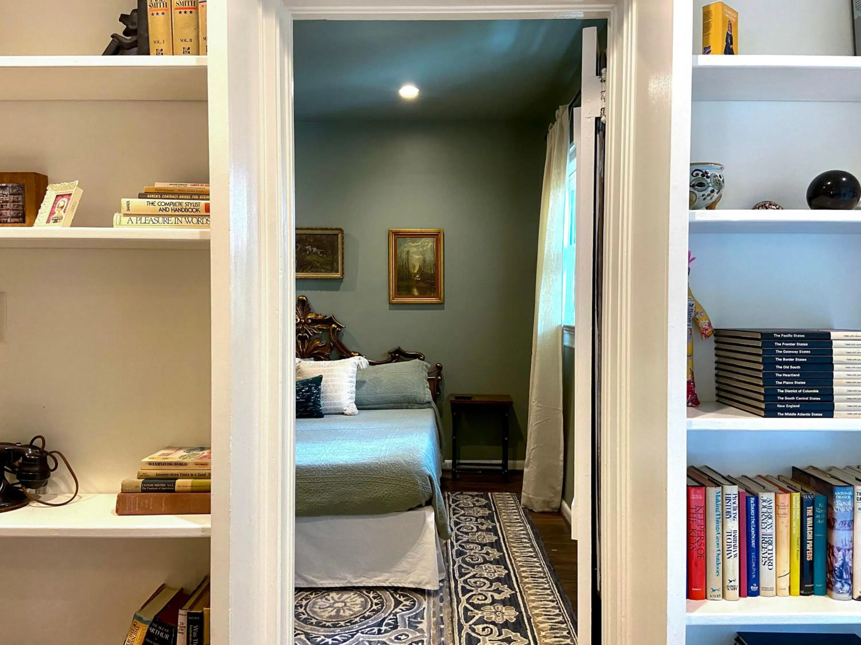 Bed in Eden Brae: Historic Southern Gothic Mansion