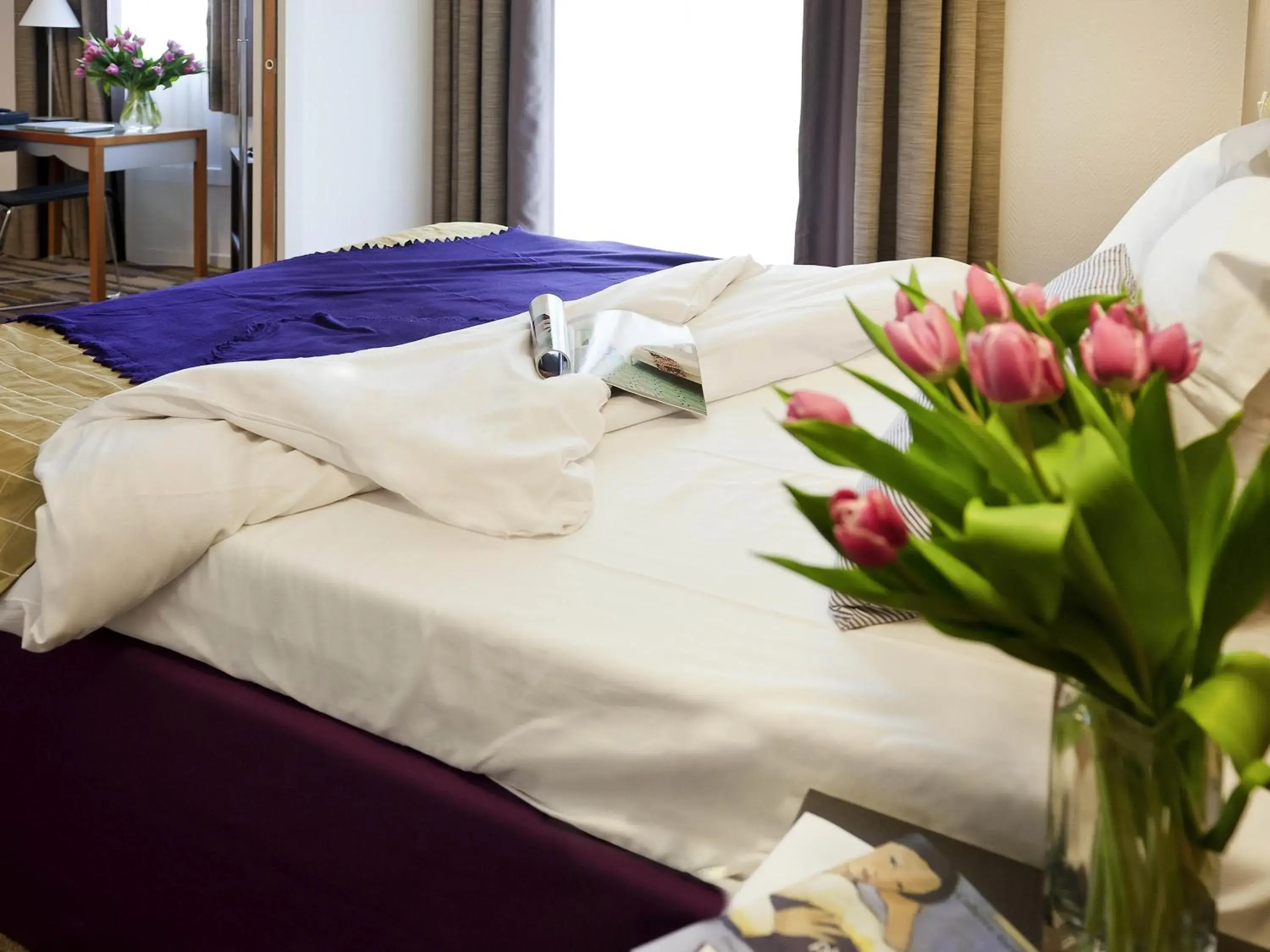 Bedroom, Bed in Aparthotel Adagio La Défense Le Parc Bedroom, Bed in Aparthotel Adagio La Défense Le Parc