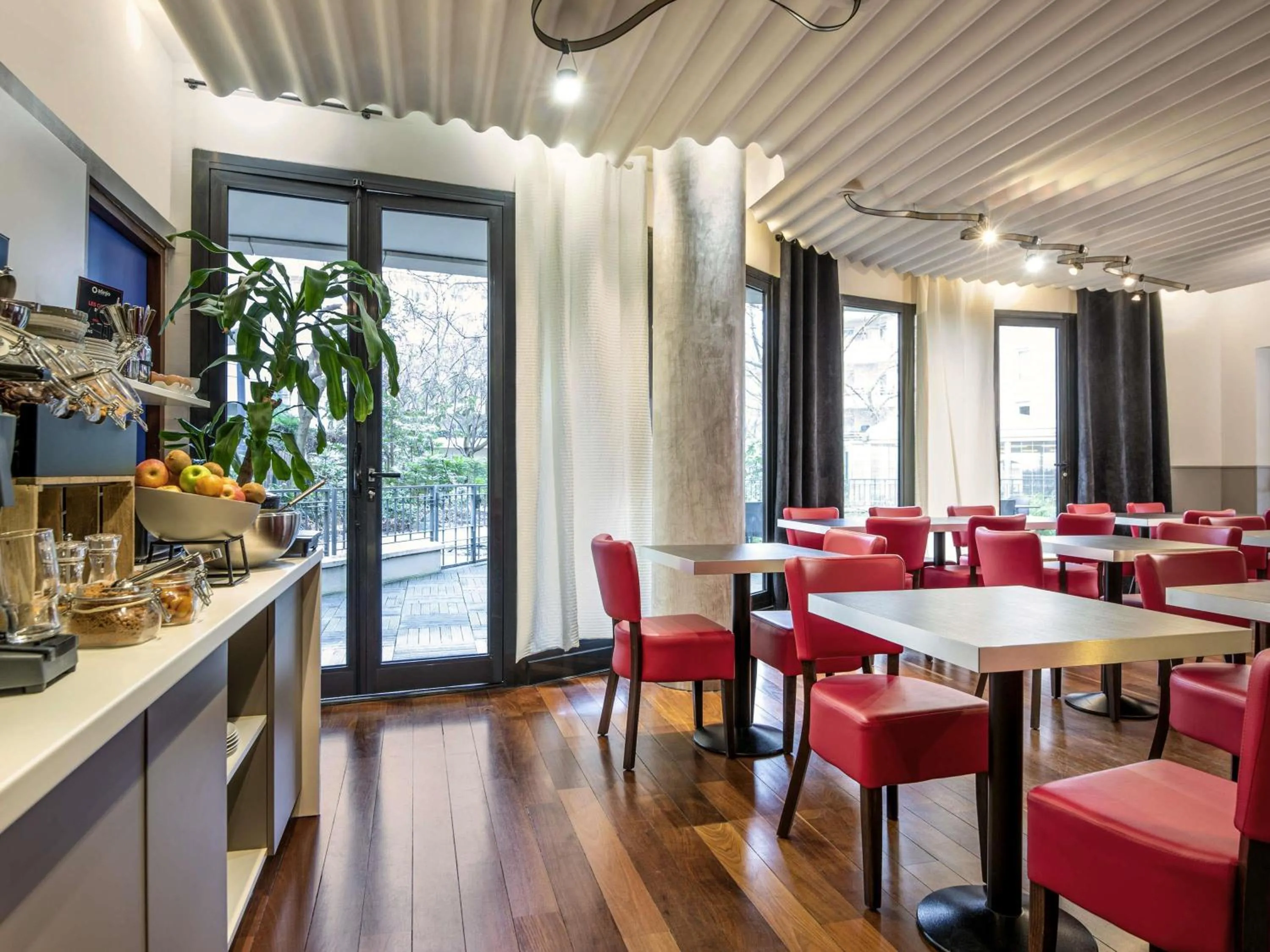 Breakfast in Aparthotel Adagio La Défense Kléber