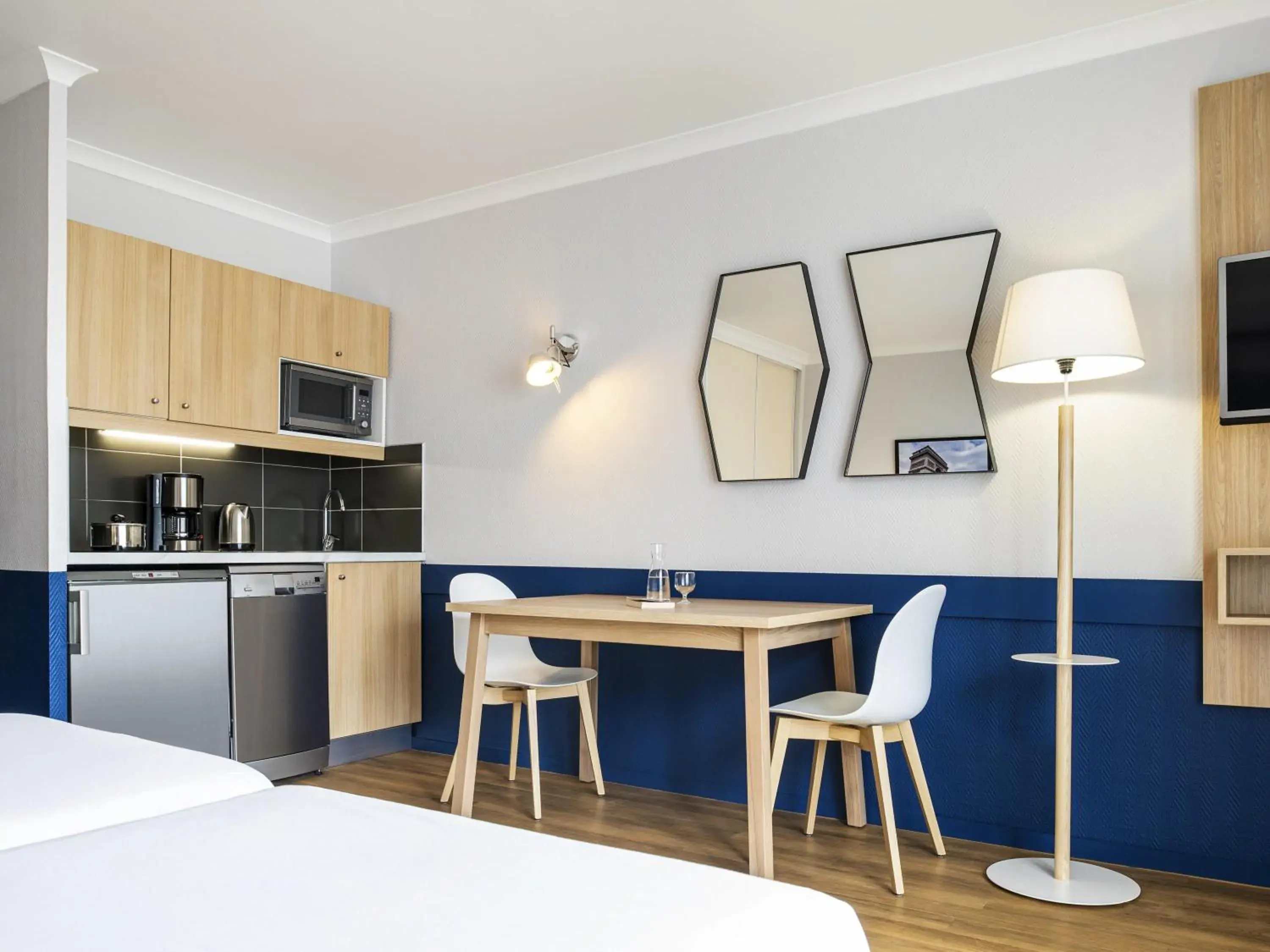 Bedroom, Bed in Aparthotel Adagio La Défense Kléber Bedroom, Bed in Aparthotel Adagio La Défense Kléber