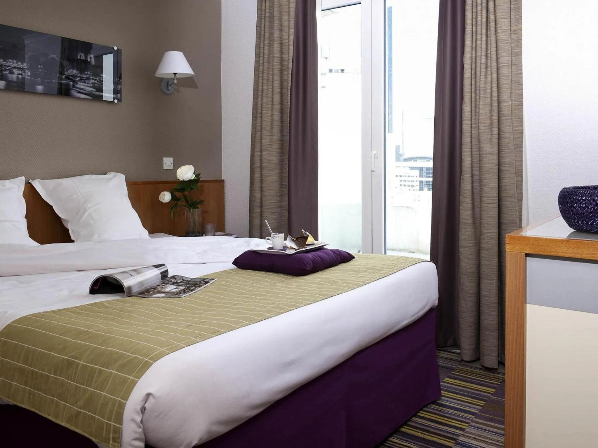 Bedroom, Bed in Aparthotel Adagio La Défense Kléber