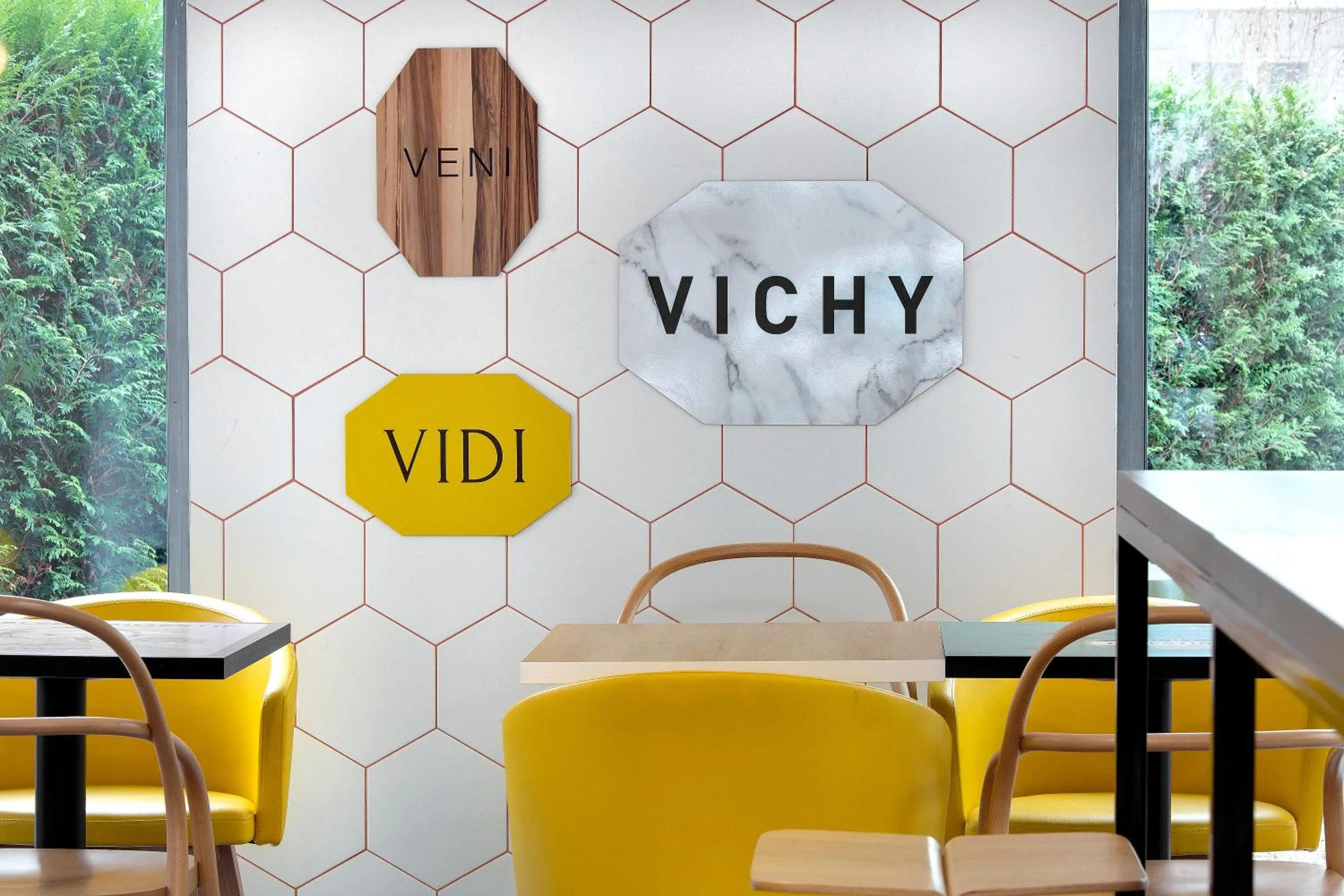 Property building in Hôtel ibis Styles Vichy Centre