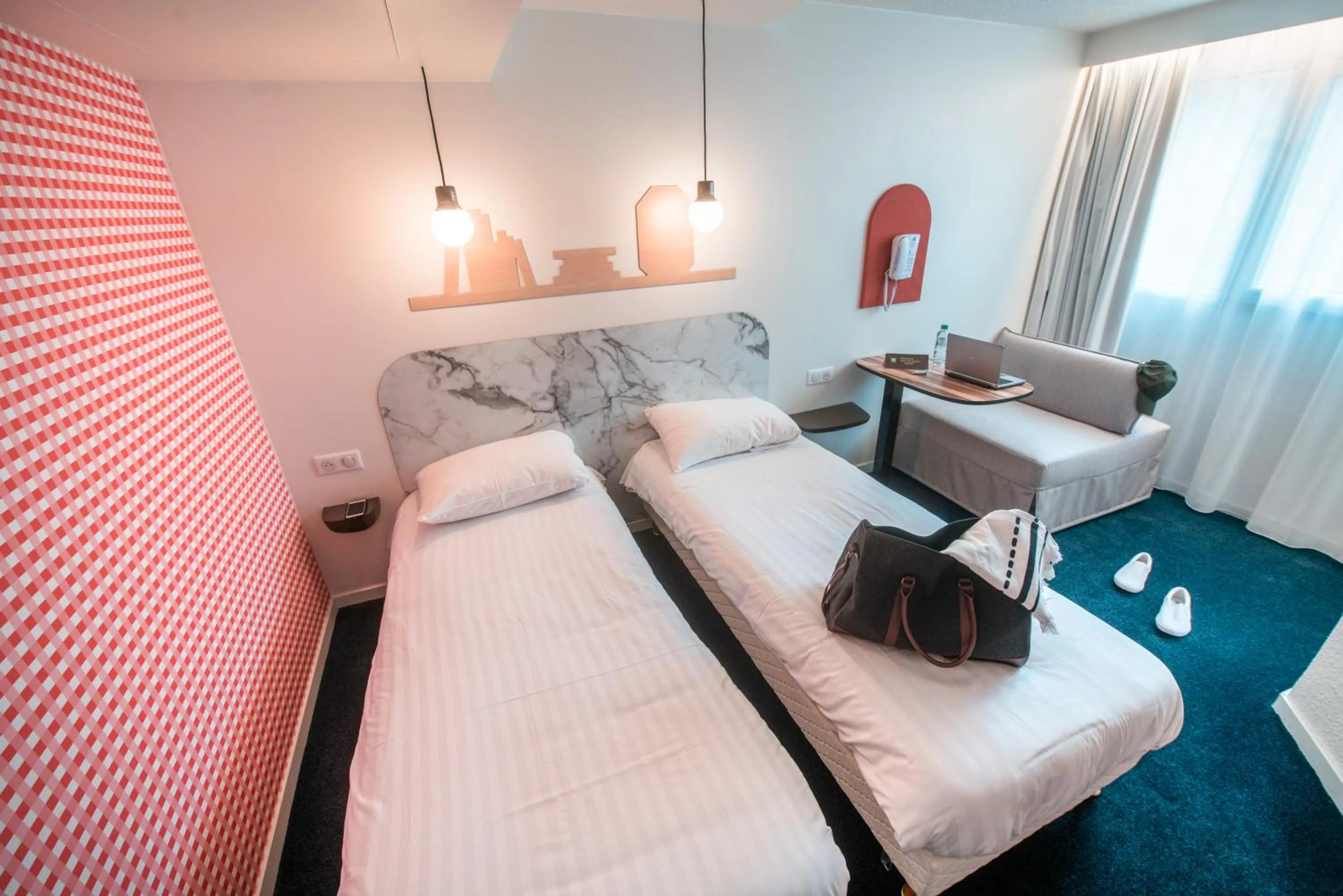 Photo of the whole room, Bed in Hôtel ibis Styles Vichy Centre