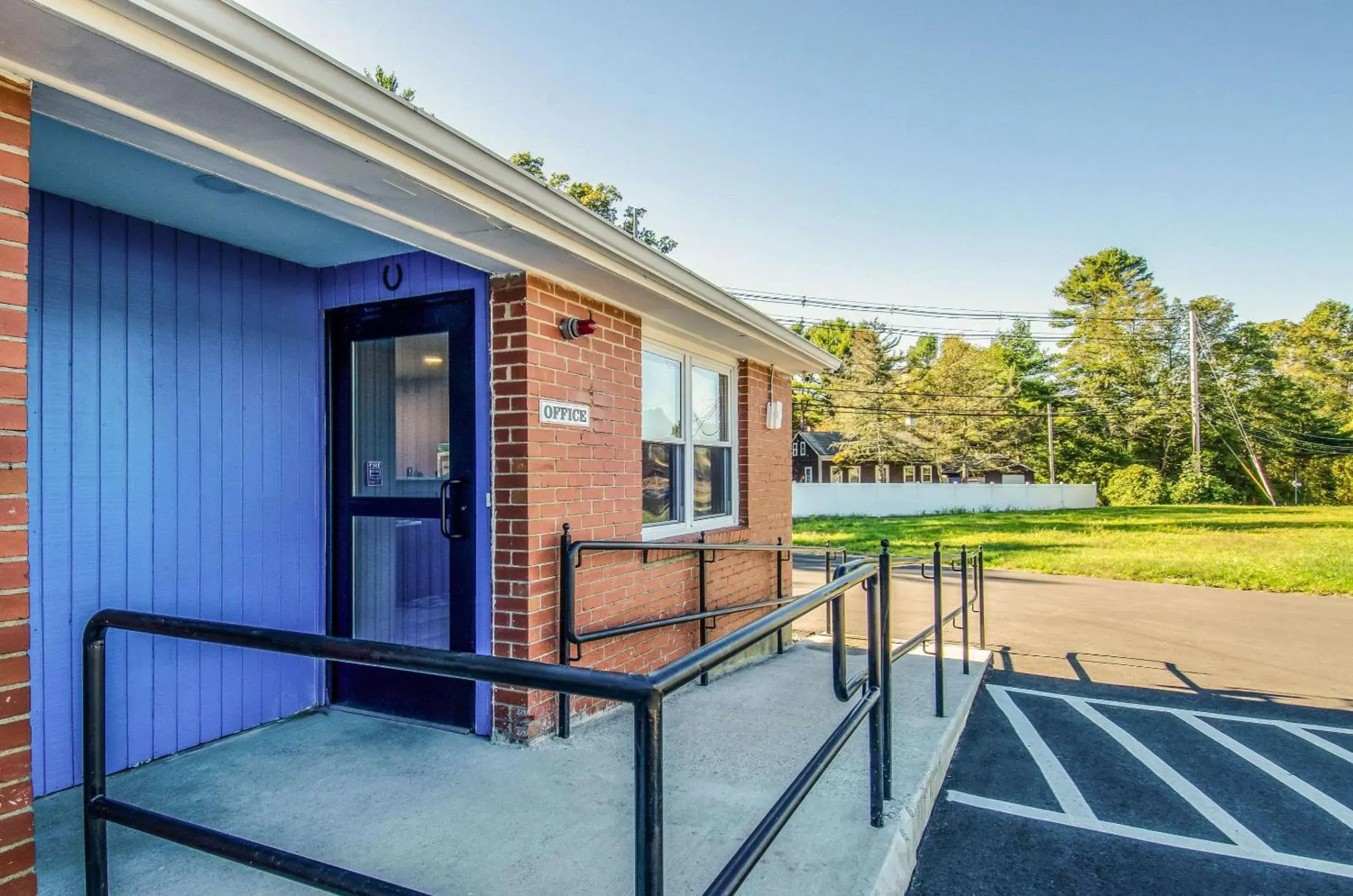 Property building in Rodeway Inn Middleboro-Plymouth Property building in Rodeway Inn Middleboro-Plymouth