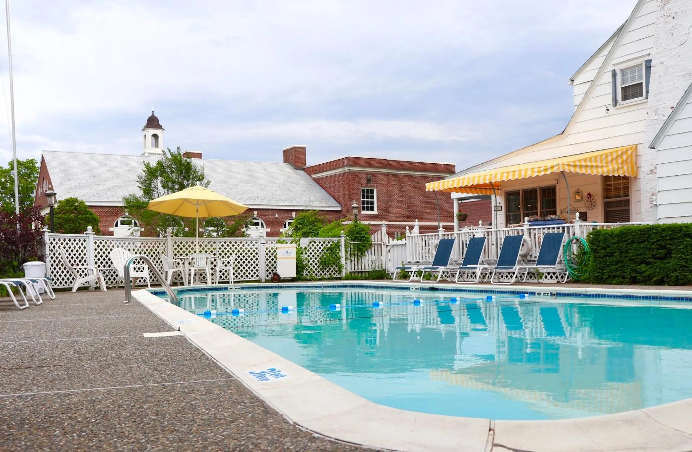 Swimming pool in Admiral Motel