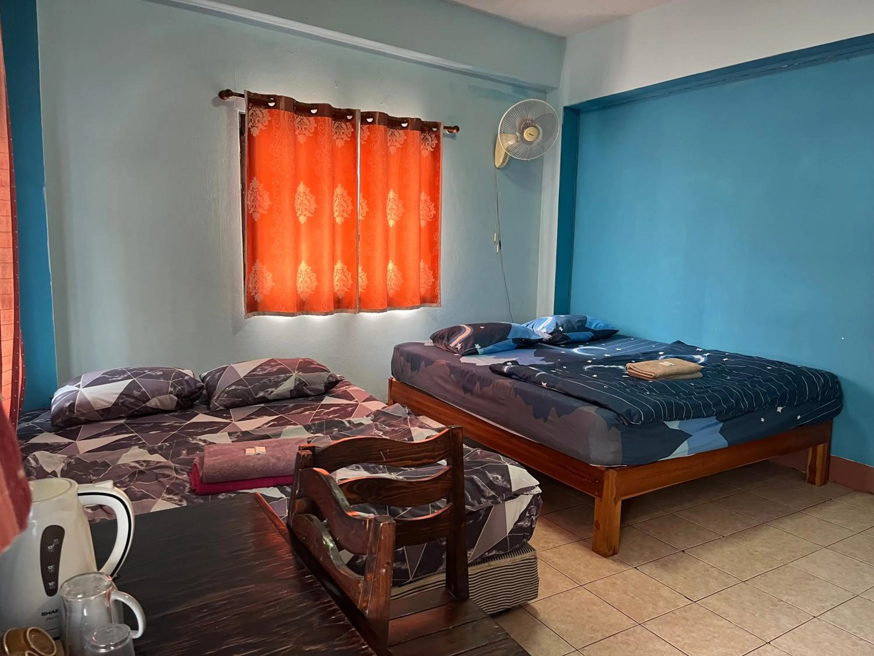 Photo of the whole room, Bed in Baan Picha 2
