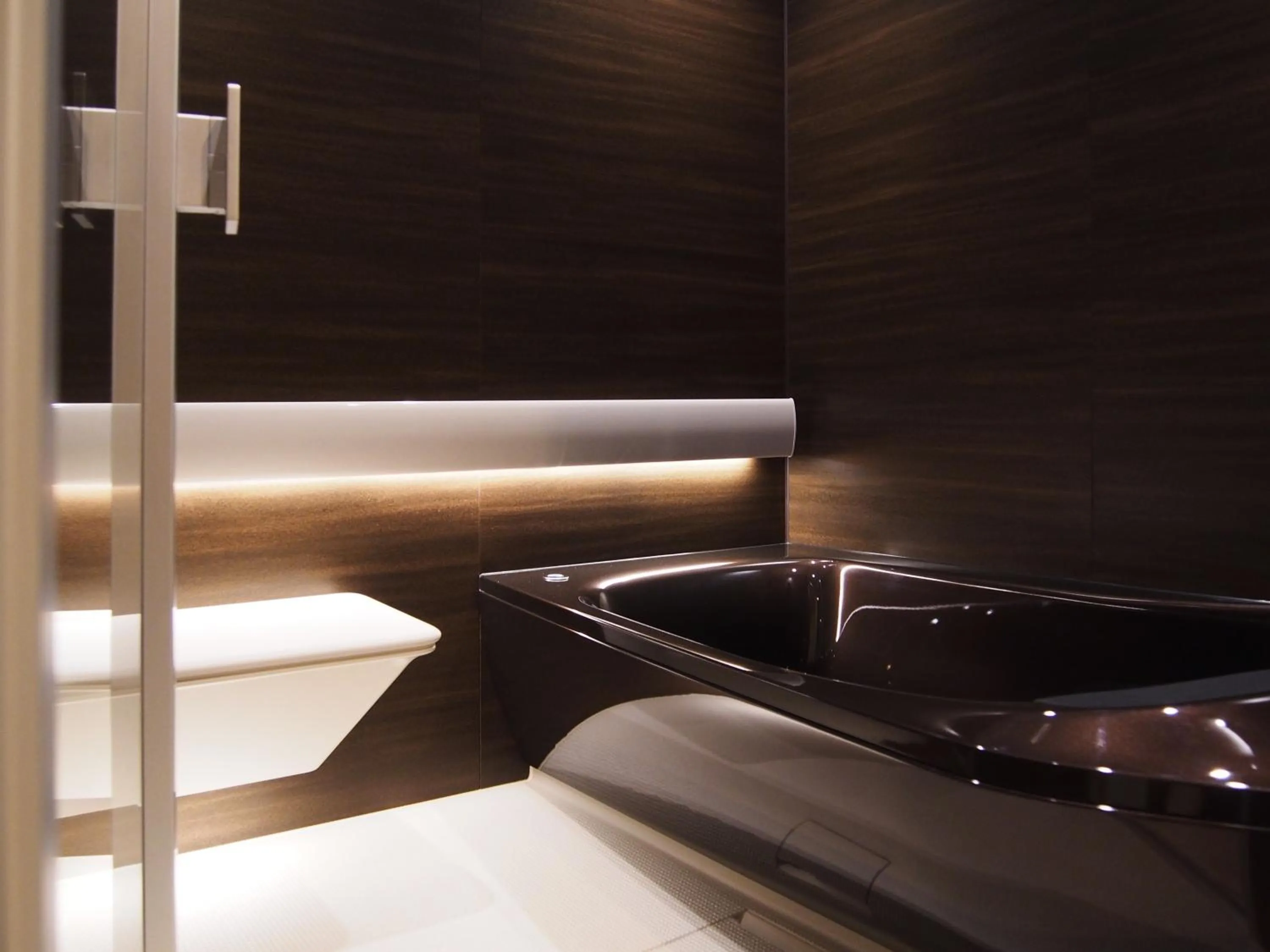 Bathroom, Bed in MAOIQ