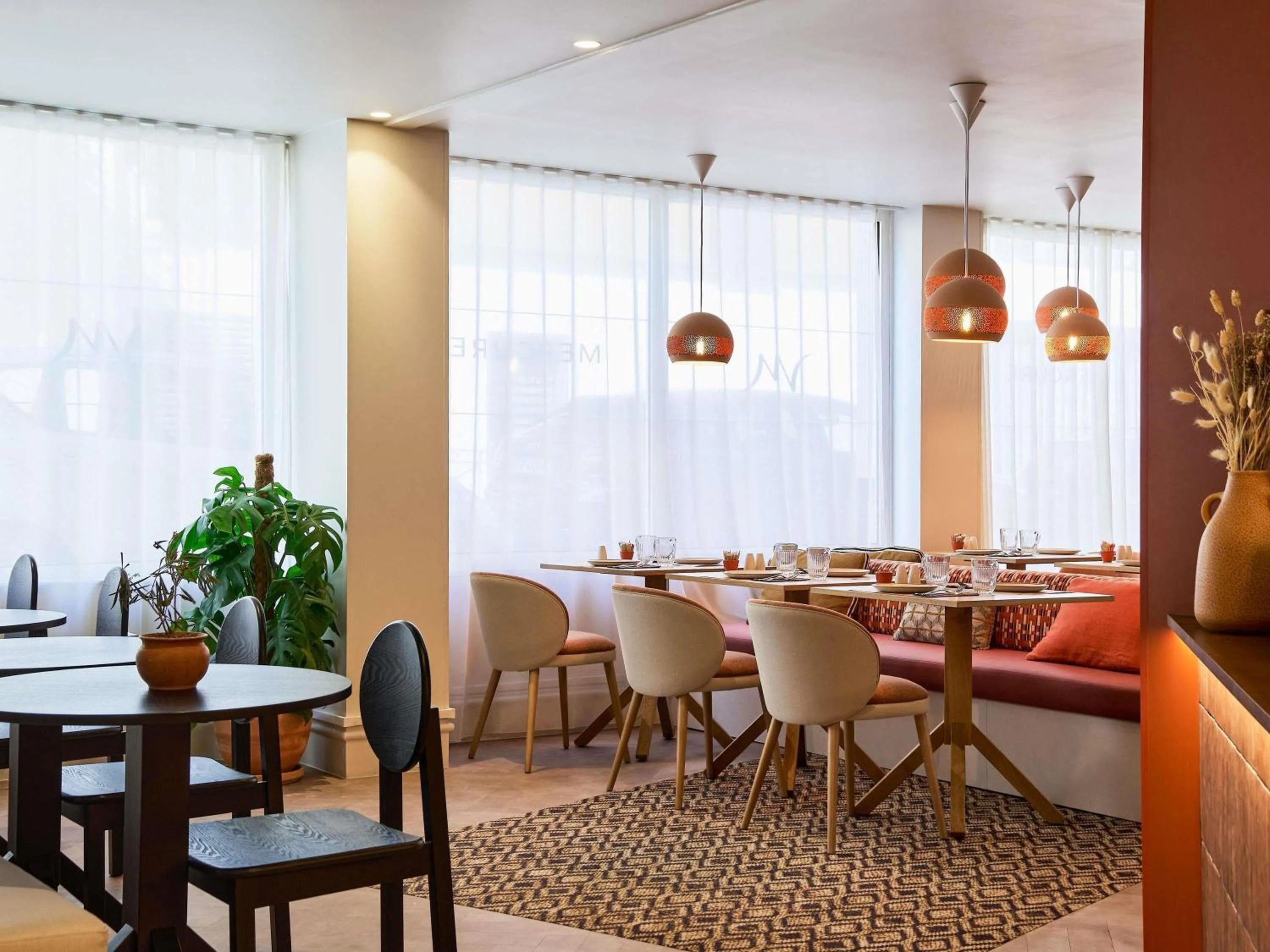 Property building in Mercure Saint Raphael Centre Plage