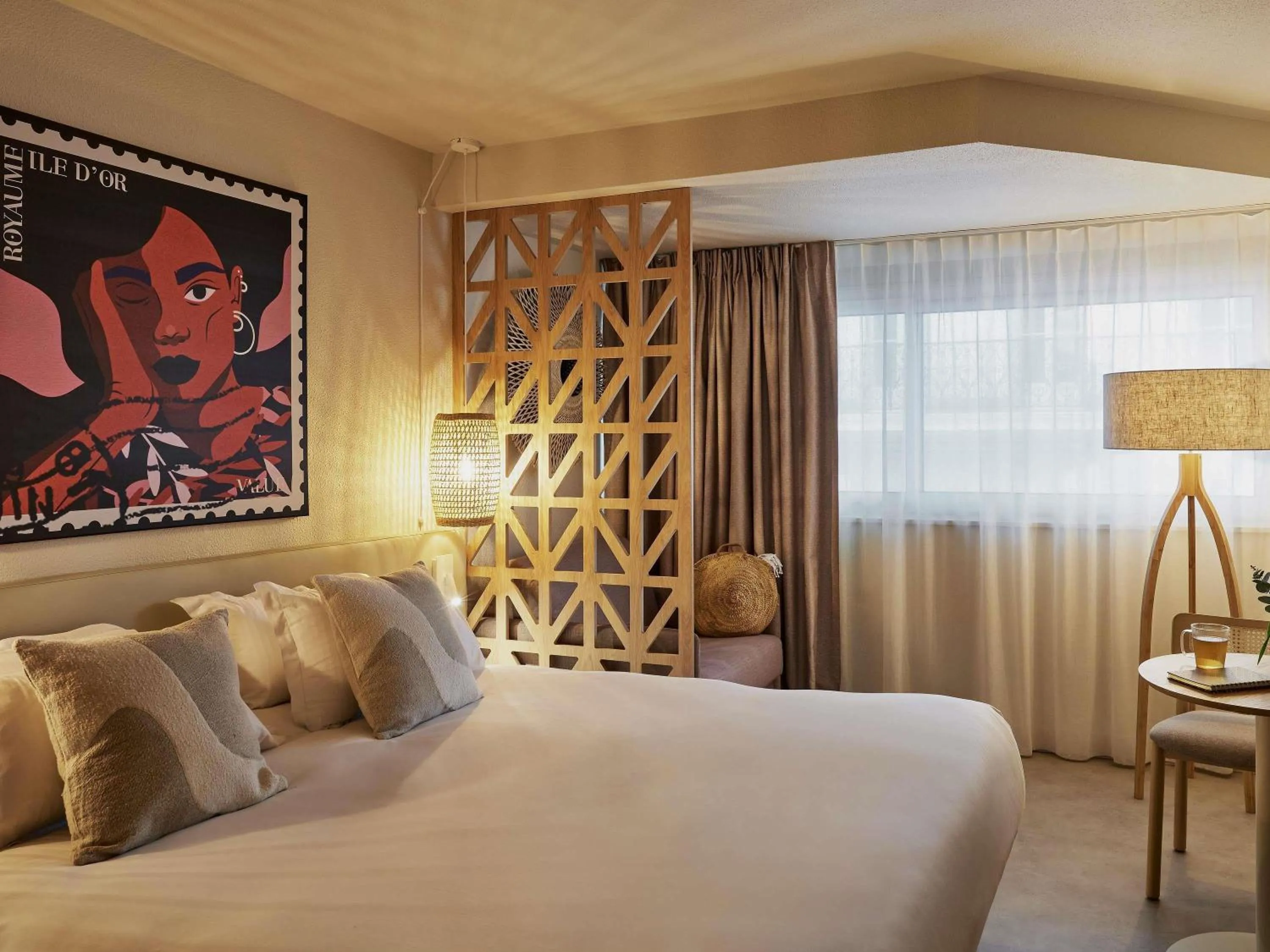 Bedroom, Bed in Mercure Saint Raphael Centre Plage