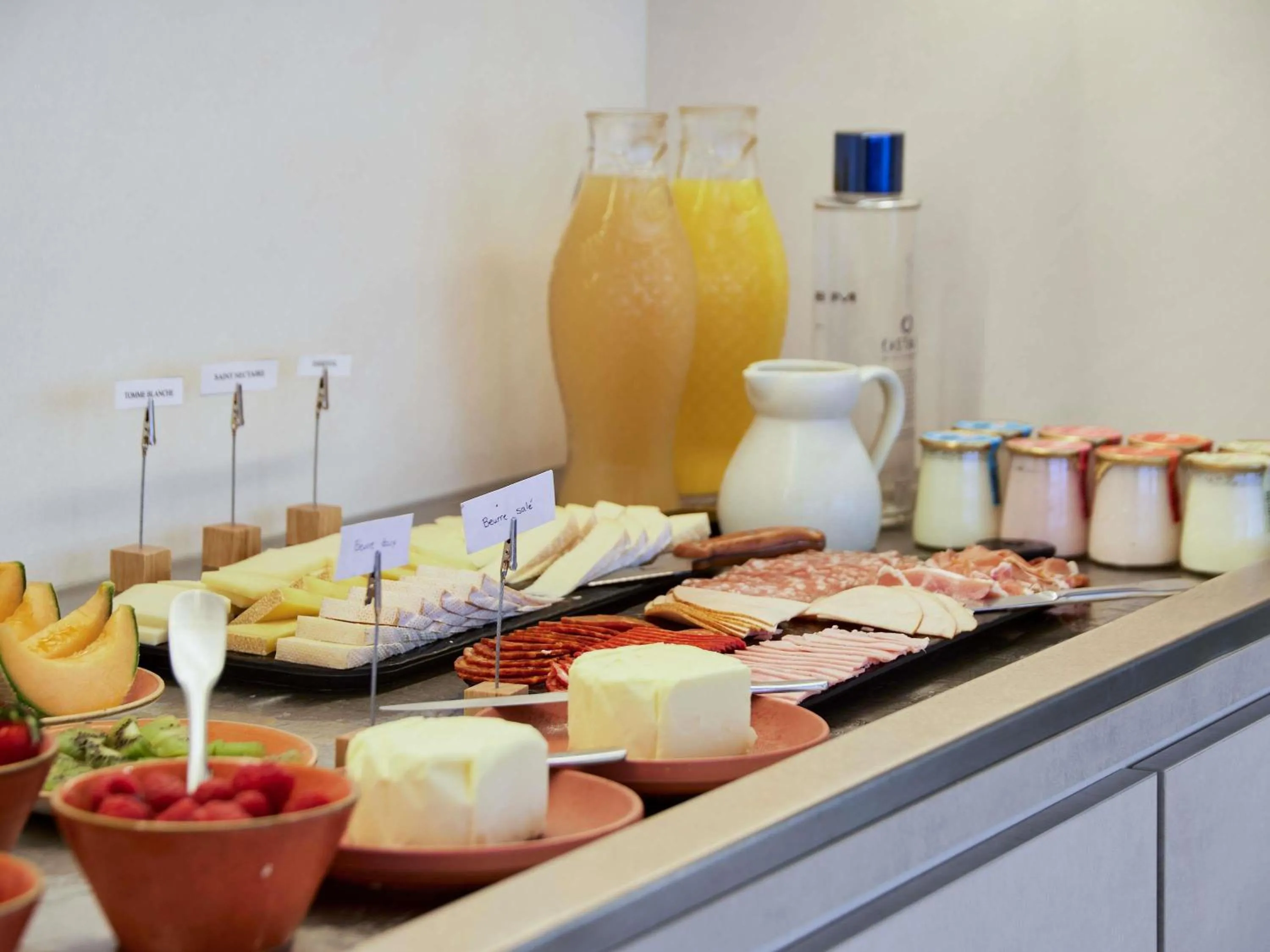 Breakfast in Mercure Saint Raphael Centre Plage