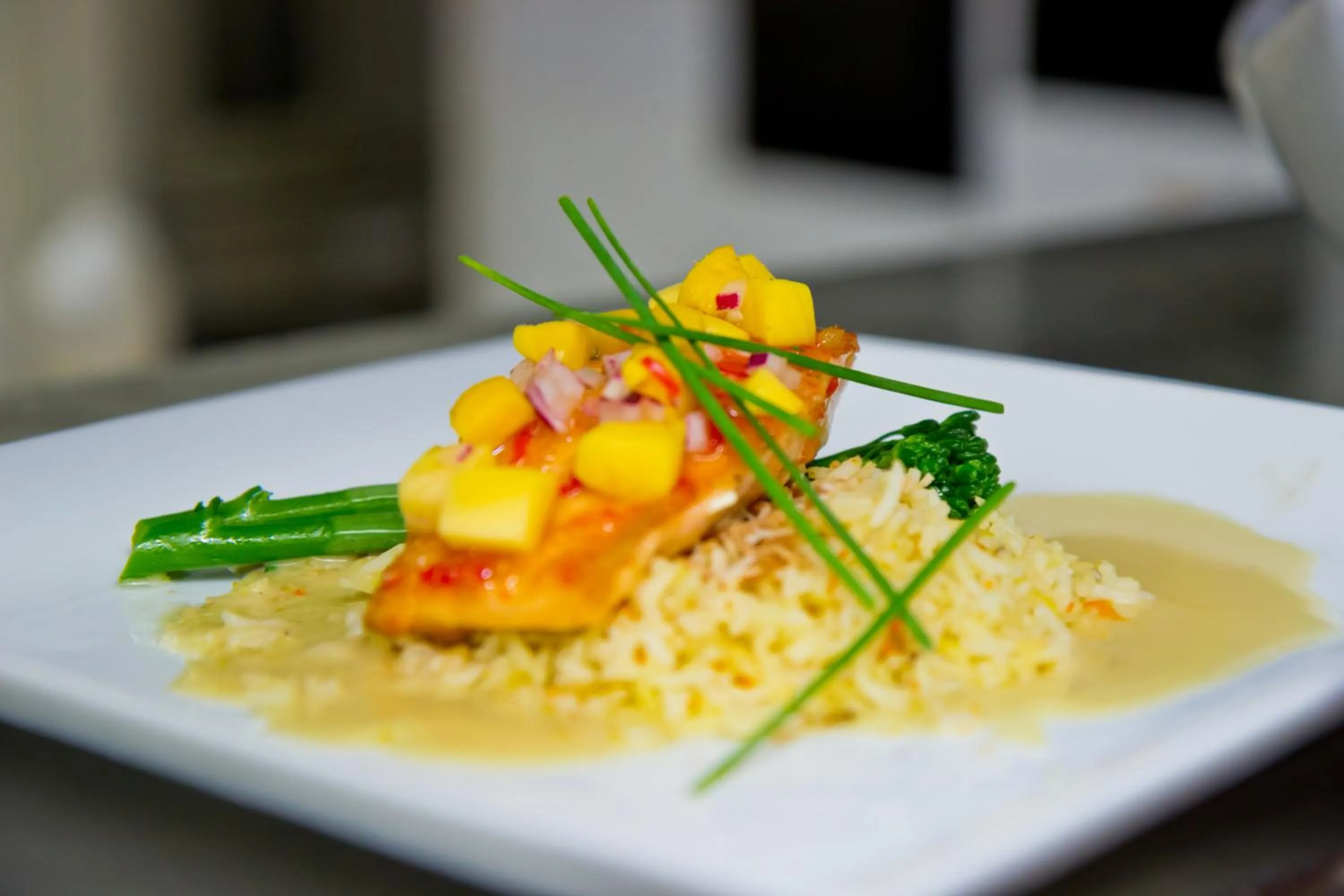 Restaurant/places to eat in Inn On The Cliff