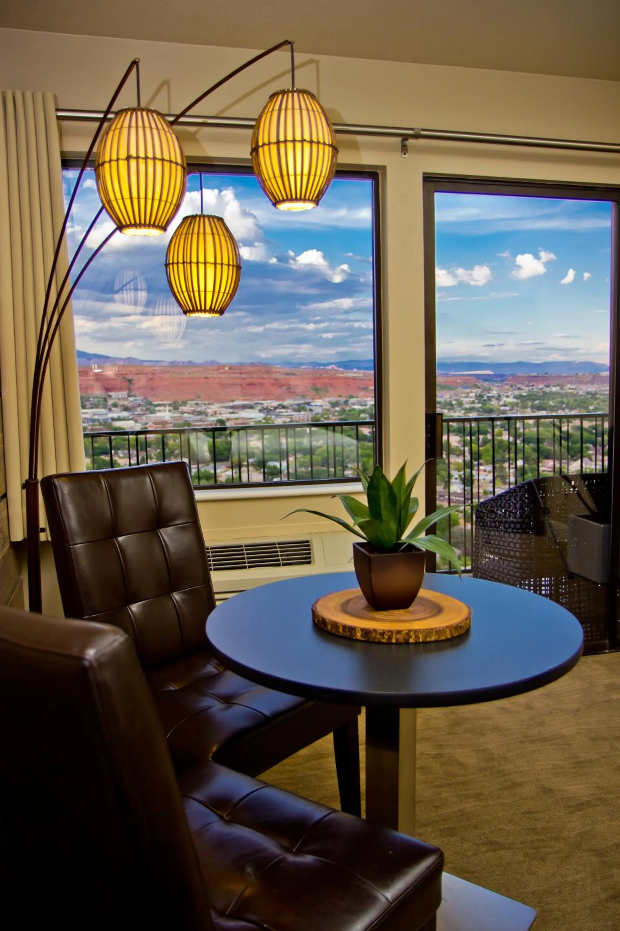 Seating area in Inn On The Cliff