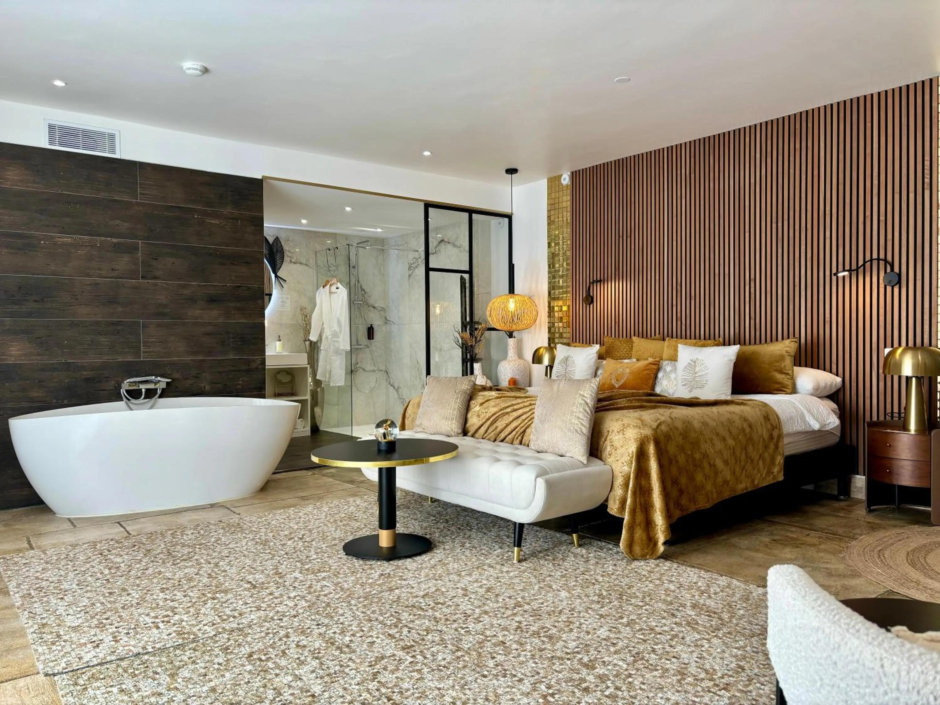 Bedroom in Le Confidentiel Hôtel & SPA