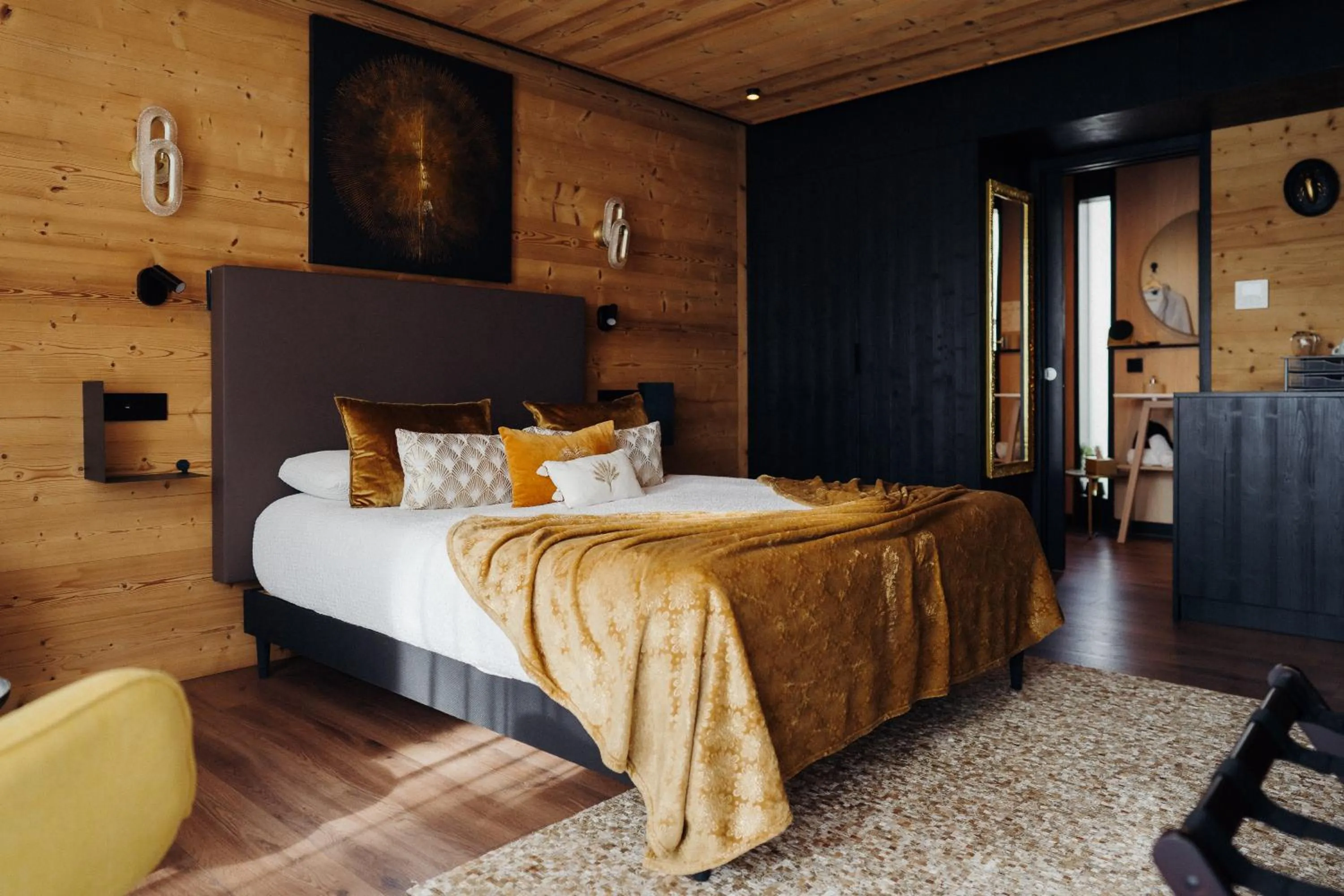 Bed in Le Confidentiel Hôtel & SPA