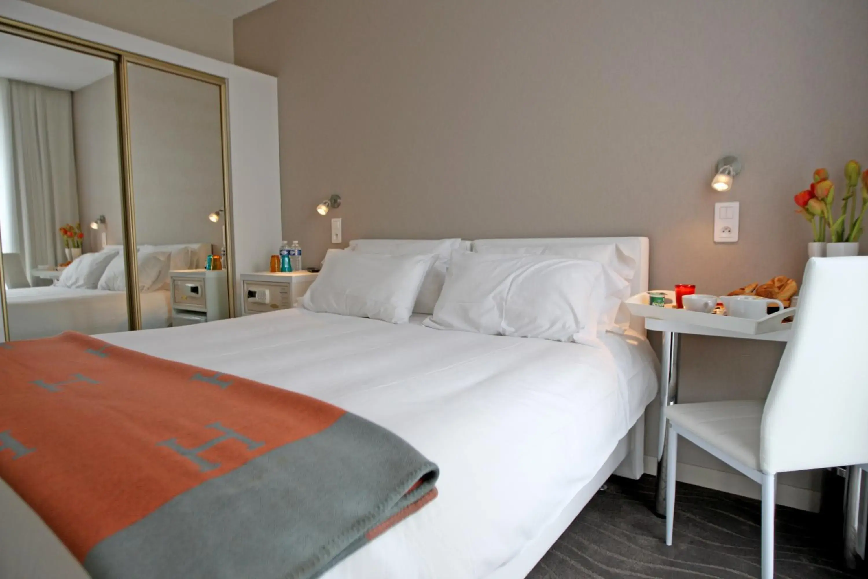 Bed in Hôtel Ligure Bed in Hôtel Ligure