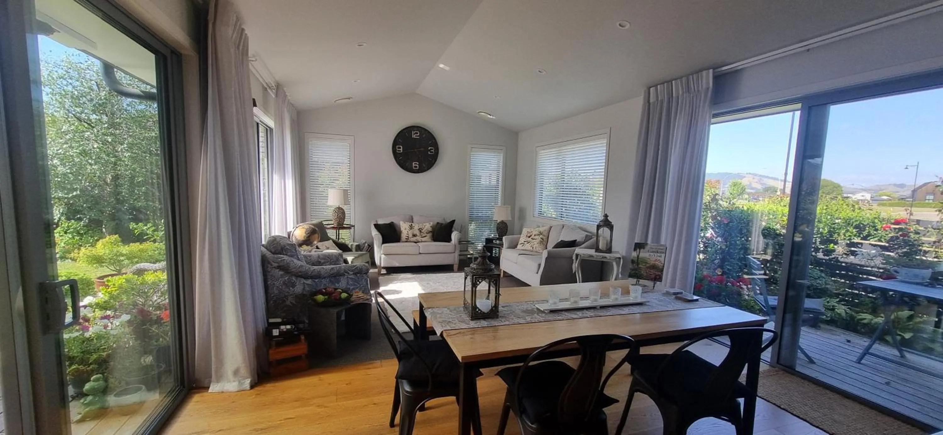 Dining area in Cambridge Retreat