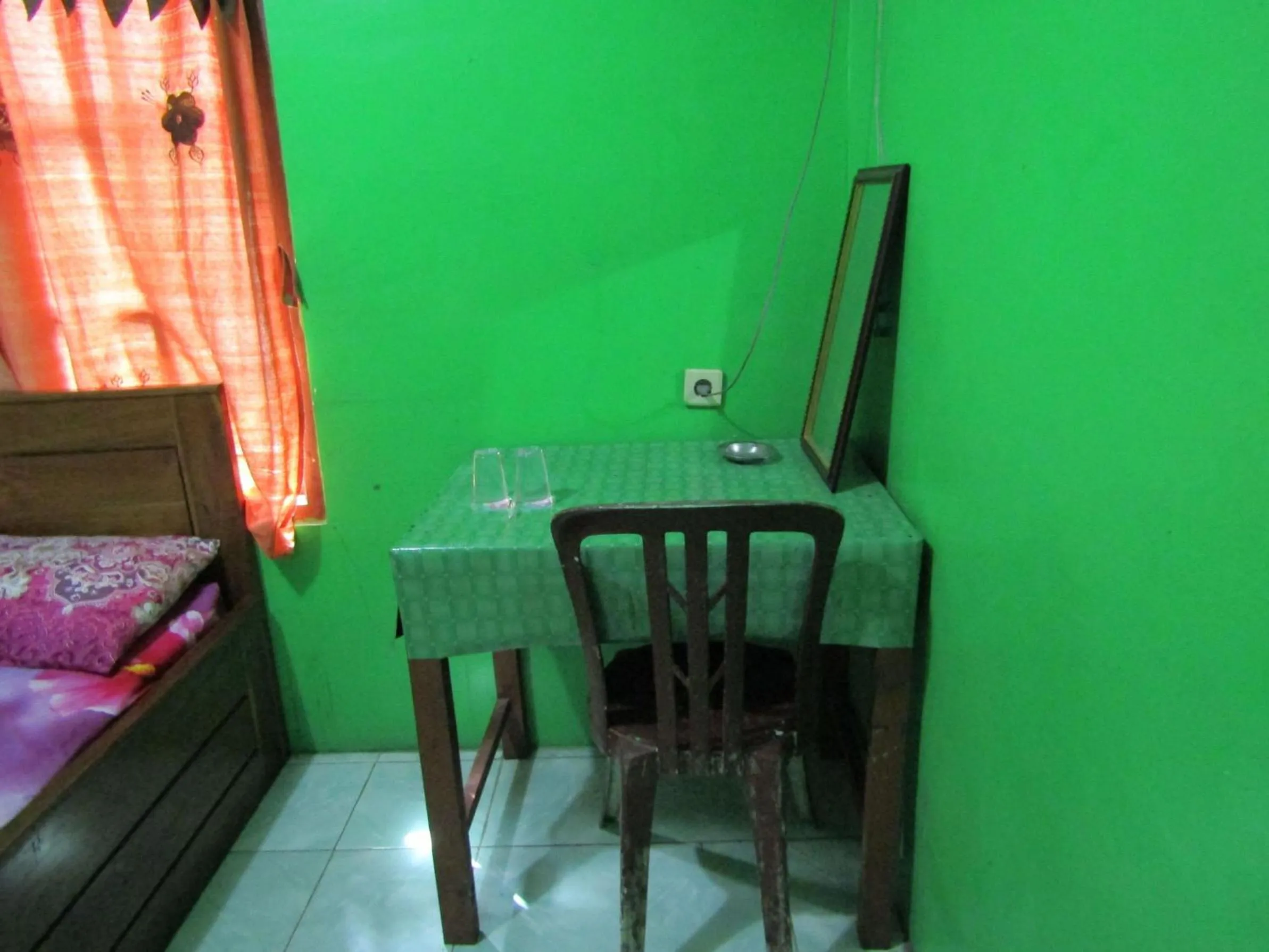 Losmen Kinasih Puncak & Gazebo Pandang