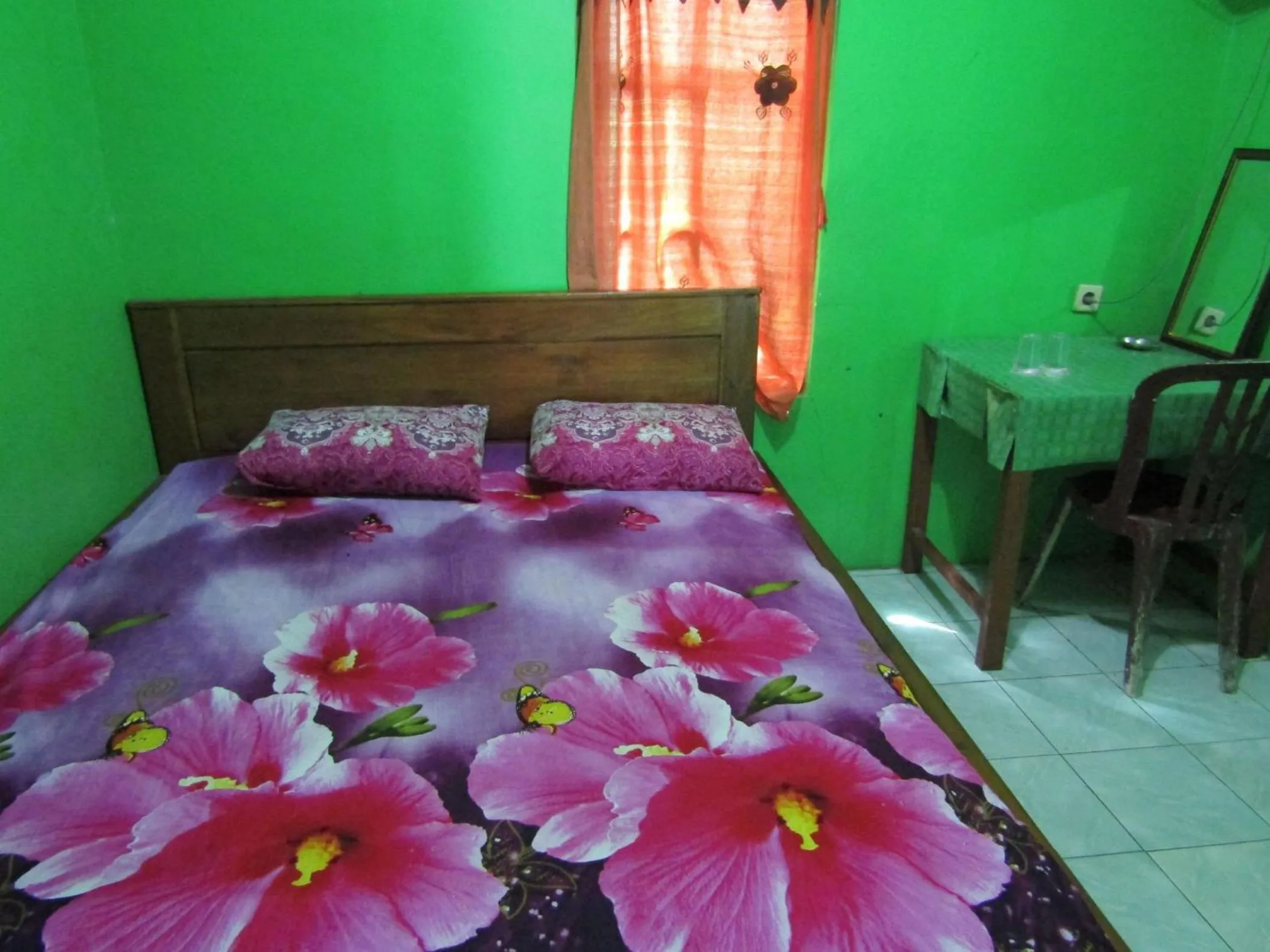 Losmen Kinasih Puncak & Gazebo Pandang