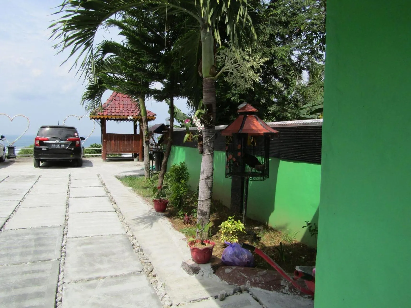 Losmen Kinasih Puncak & Gazebo Pandang