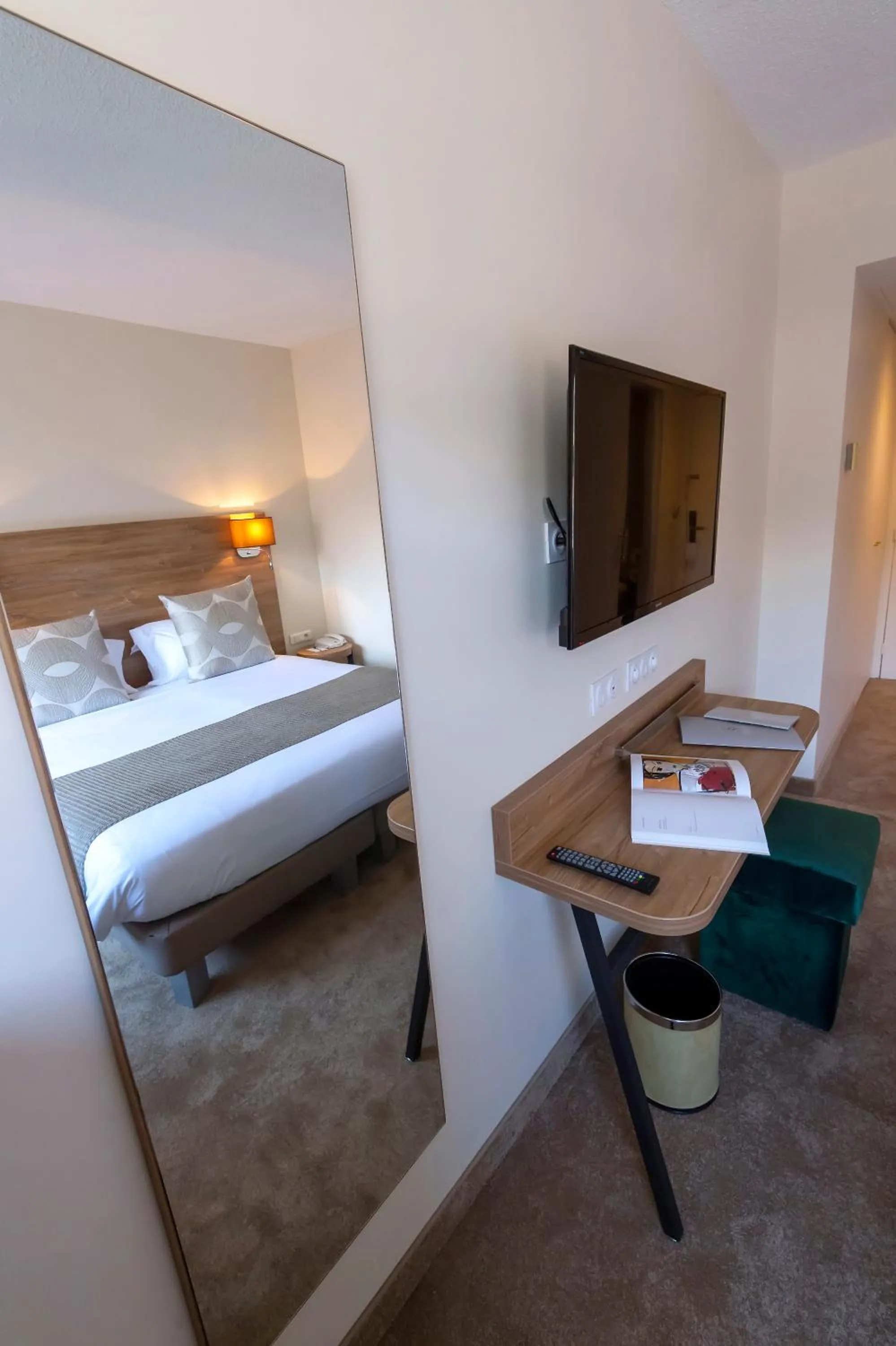 Bedroom, Bed in Servotel Saint-Vincent