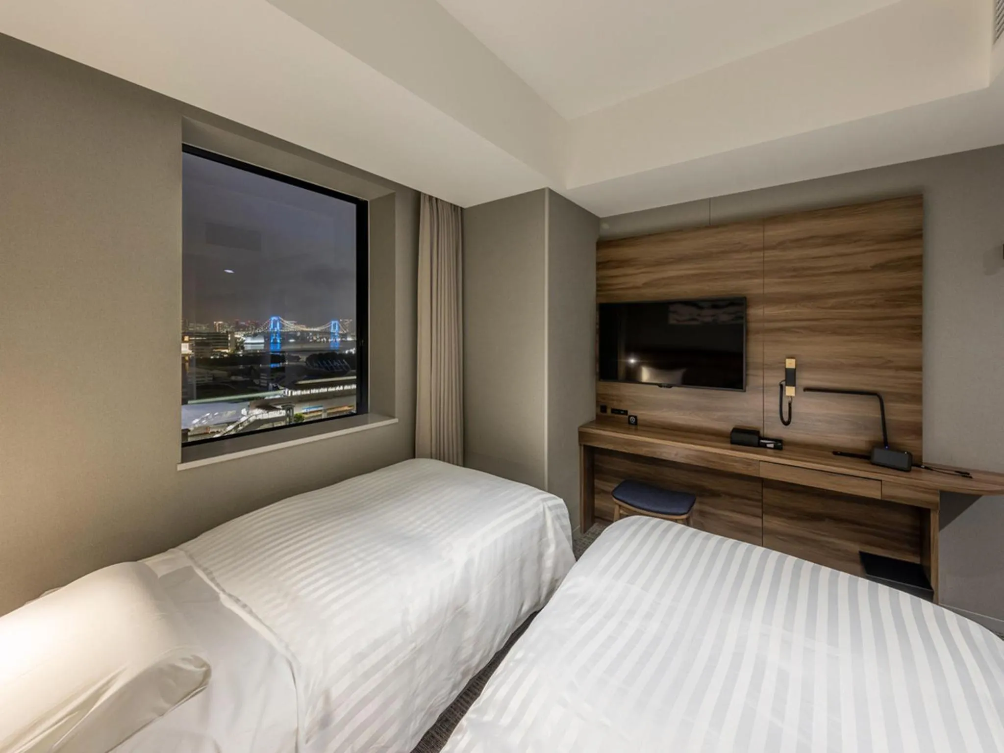 City view, Bed in Far East Village Hotel Tokyo Ariake