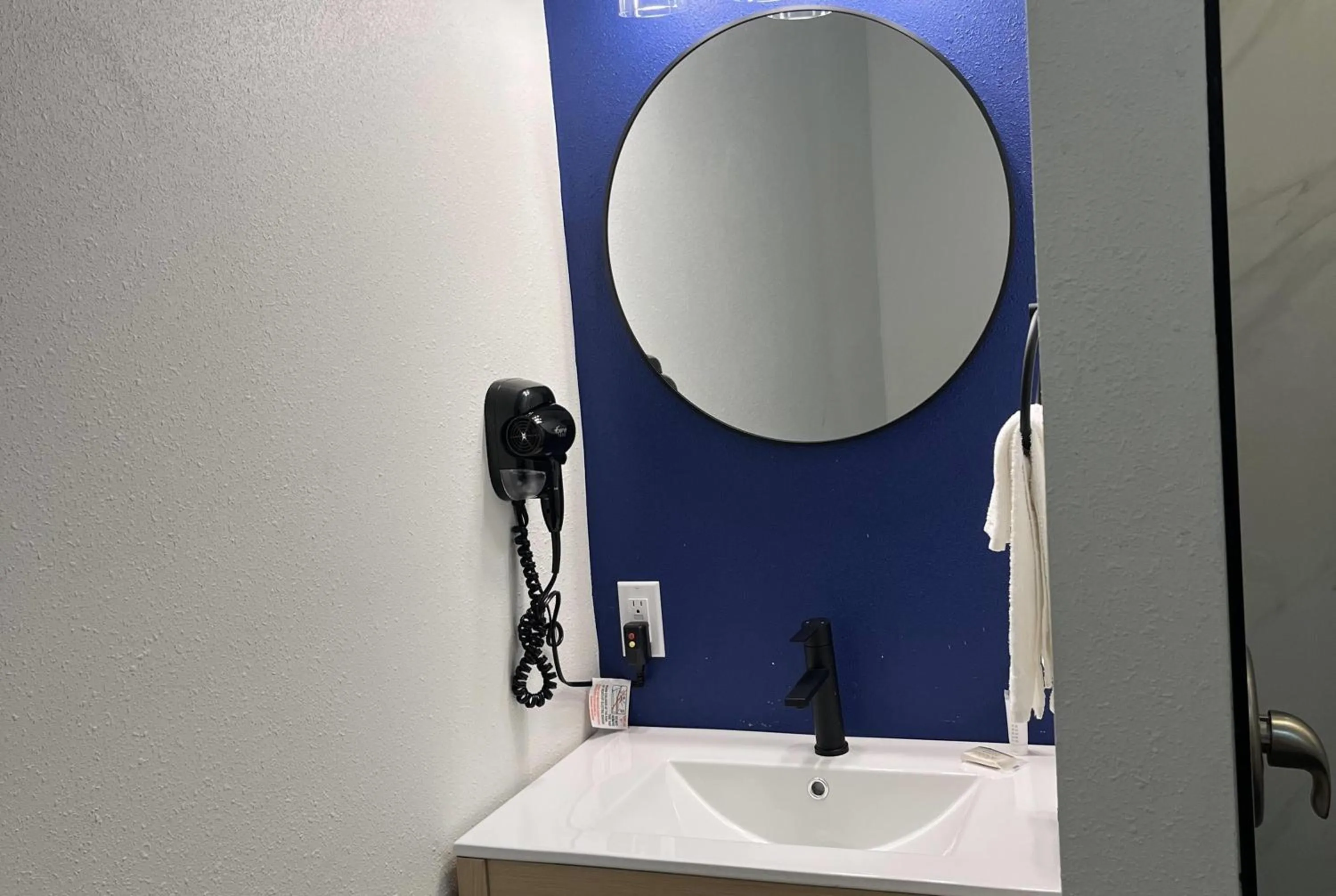 Bathroom in Travelodge by Wyndham Bainbridge