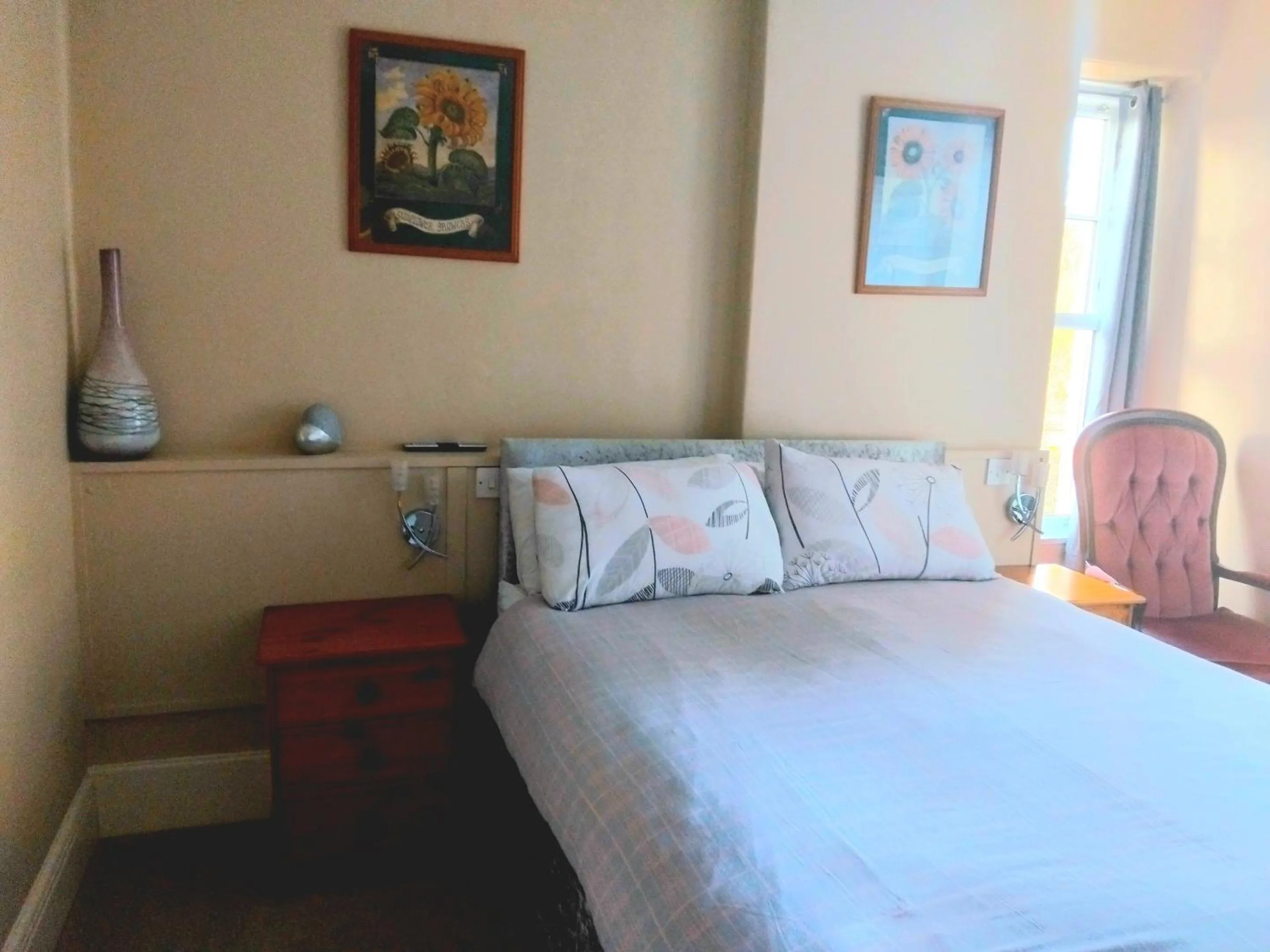 Bedroom, Bed in The Countryman Hotel