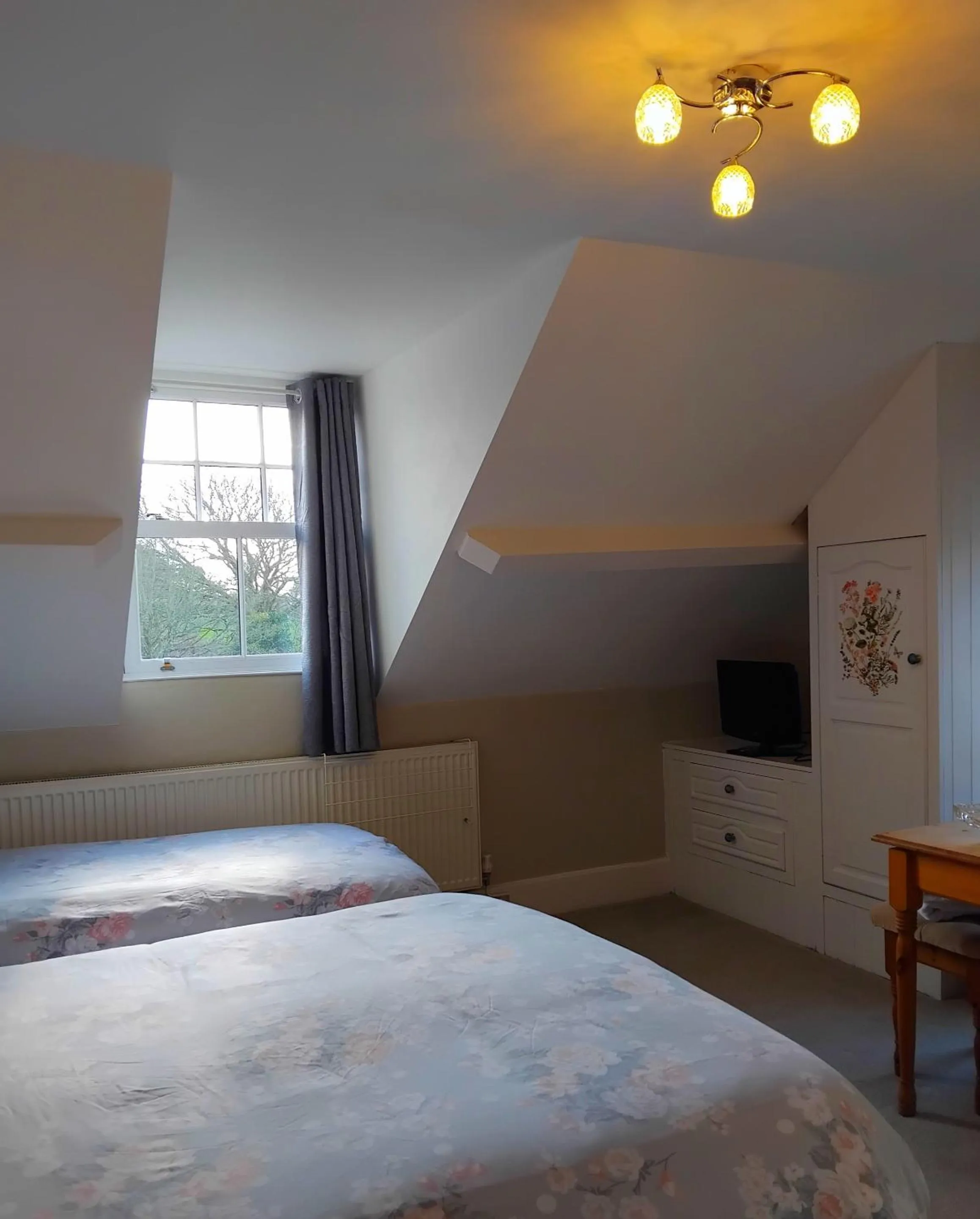 Bedroom, Bed in The Countryman Hotel