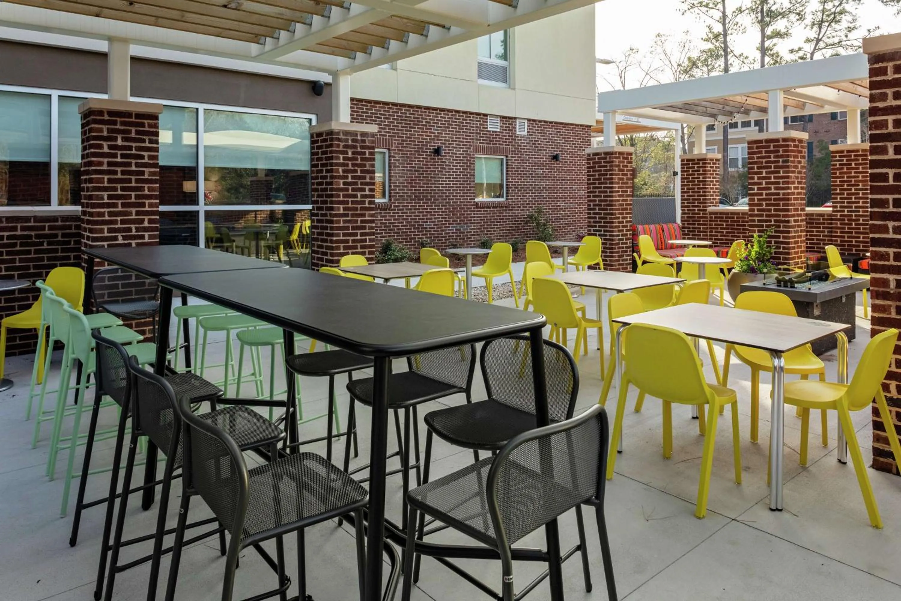 Patio in Home2 Suites By Hilton North Charleston University Blvd