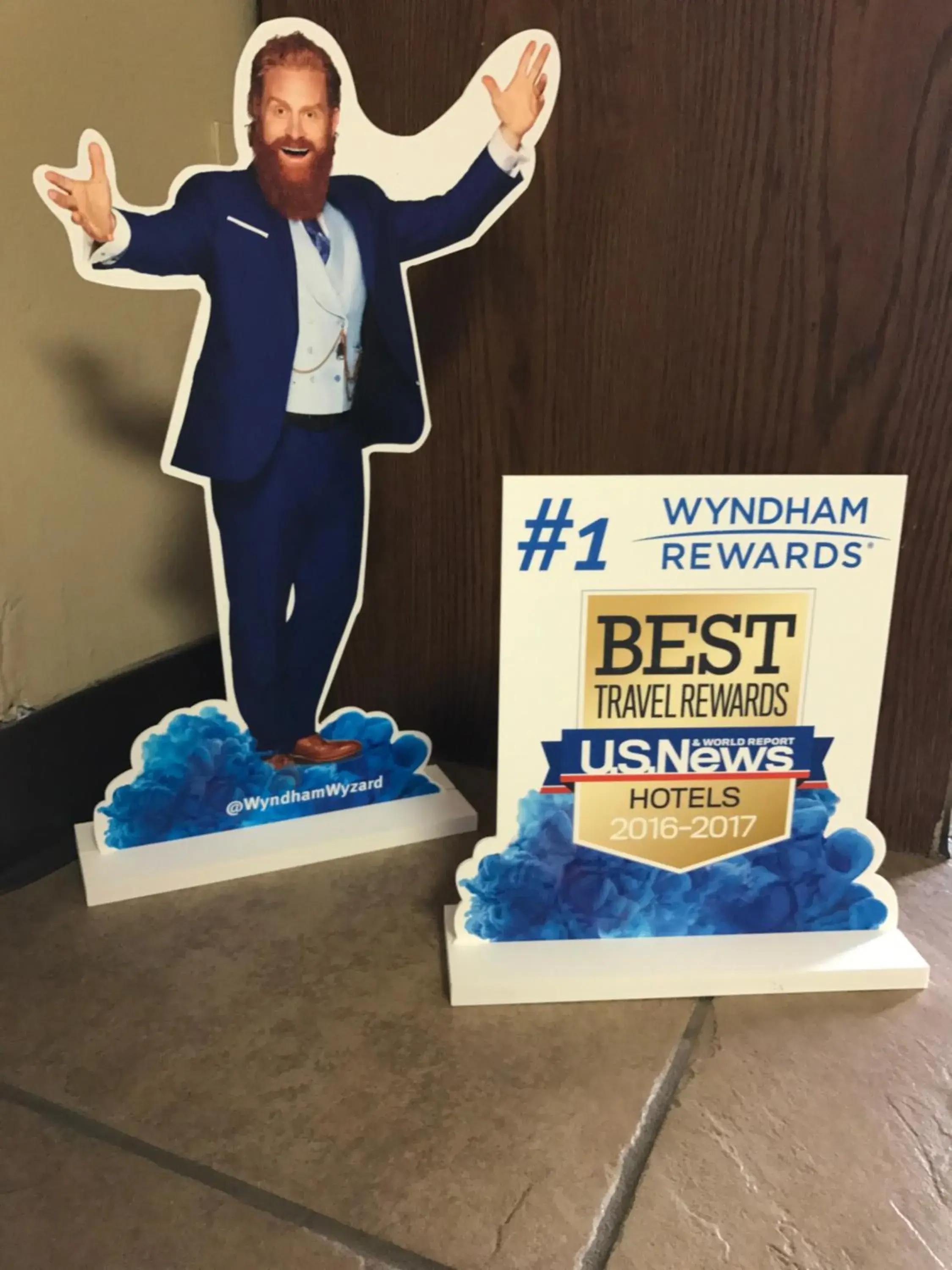 Logo/Certificate/Sign in Super 8 by Wyndham Redfield Logo/Certificate/Sign in Super 8 by Wyndham Redfield