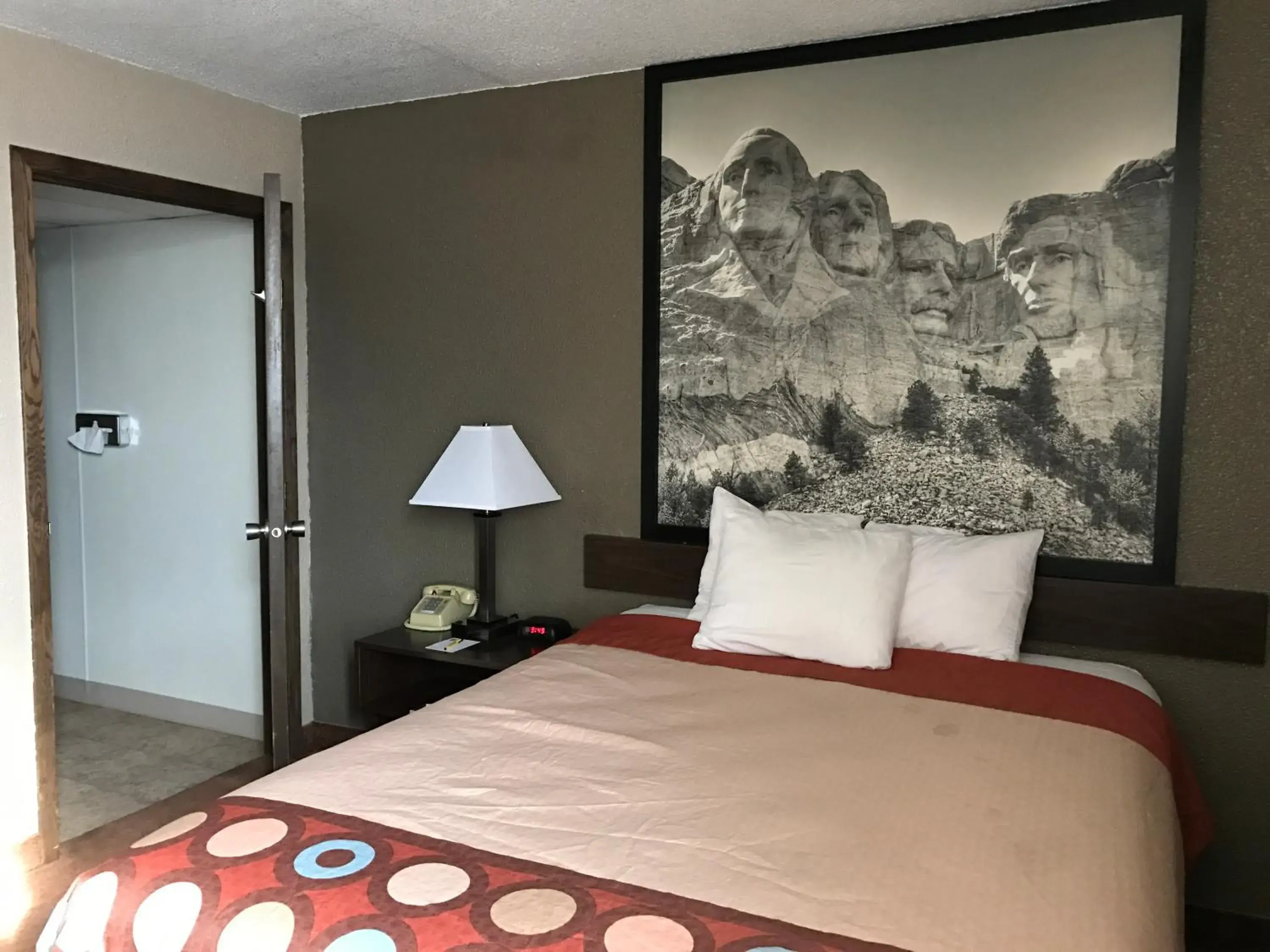 Bedroom, Bed in Super 8 by Wyndham Redfield Bedroom, Bed in Super 8 by Wyndham Redfield