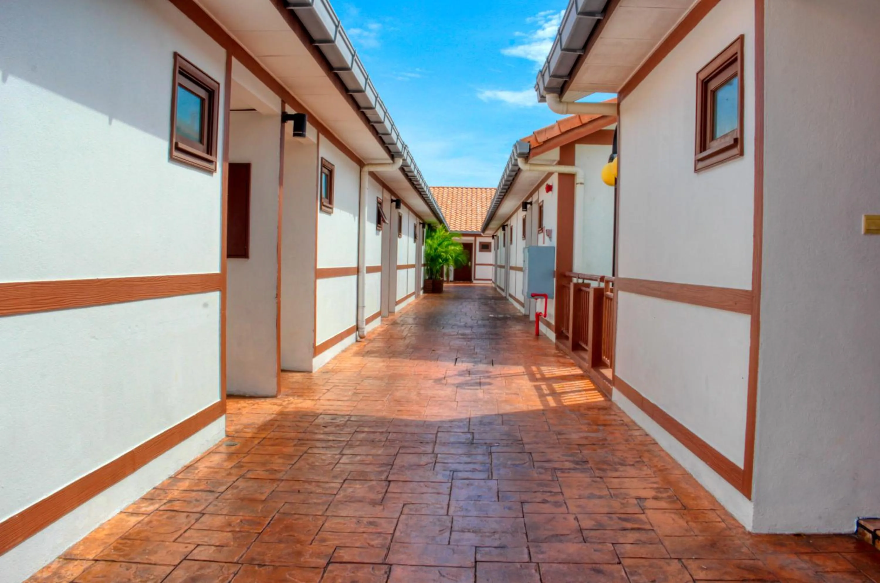 AlexaPD Private Water Chalets