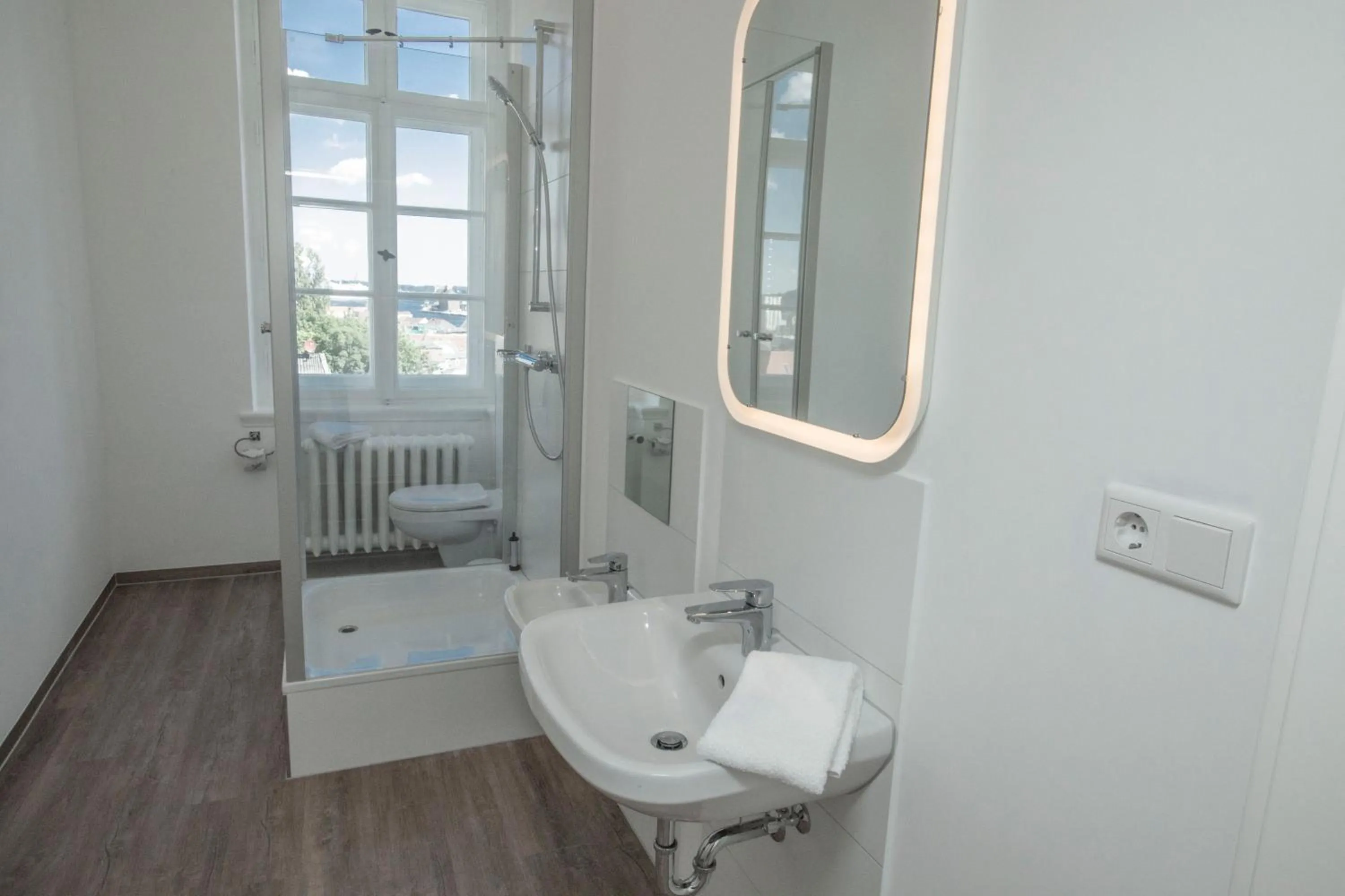 Shower in Boardinghouse Flensburg - by Zimmer FREI! Holidays