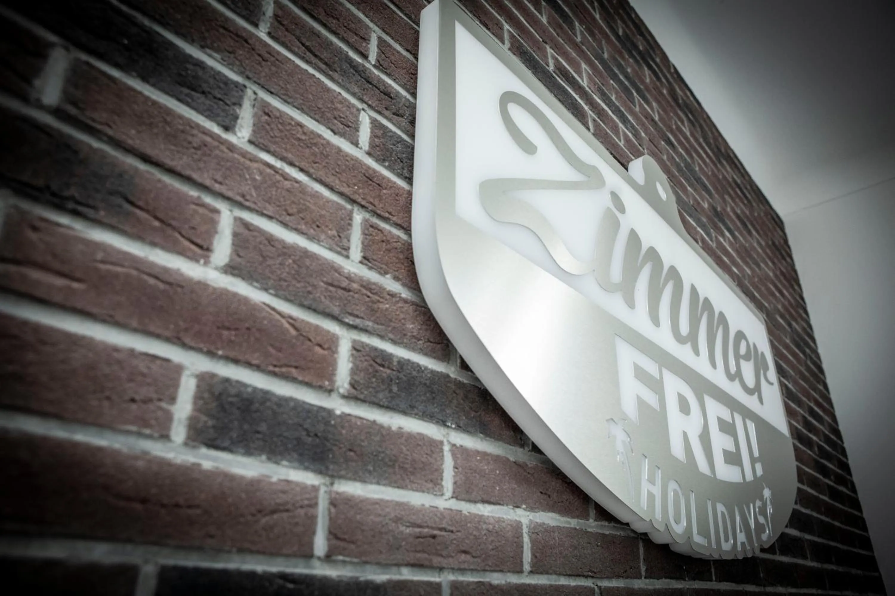 Property logo or sign in Boardinghouse Flensburg - by Zimmer FREI! Holidays