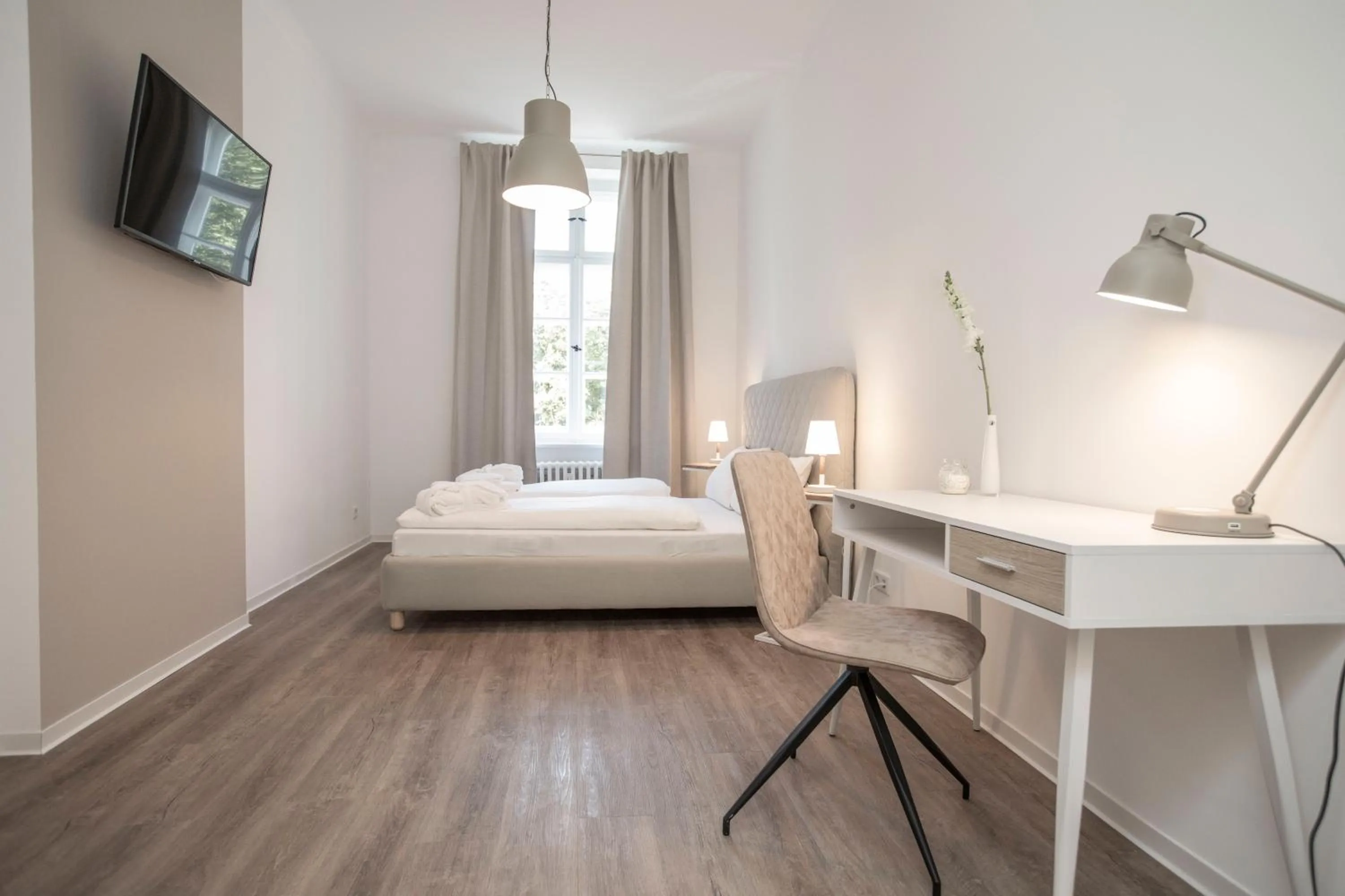 Photo of the whole room, Bed in Boardinghouse Flensburg - by Zimmer FREI! Holidays