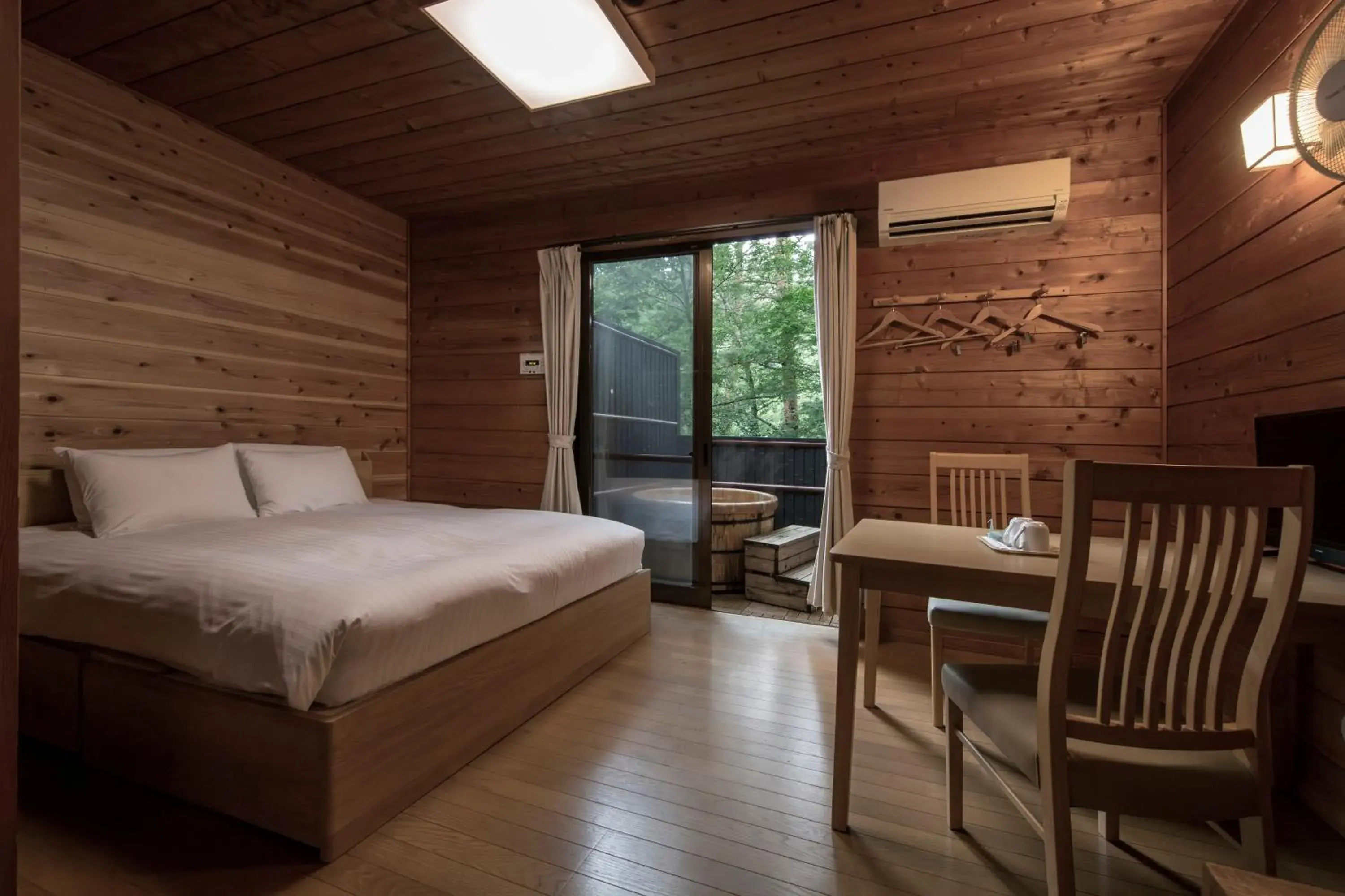 Photo of the whole room, Bed in Fujiyama Inn Conifer Photo of the whole room, Bed in Fujiyama Inn Conifer