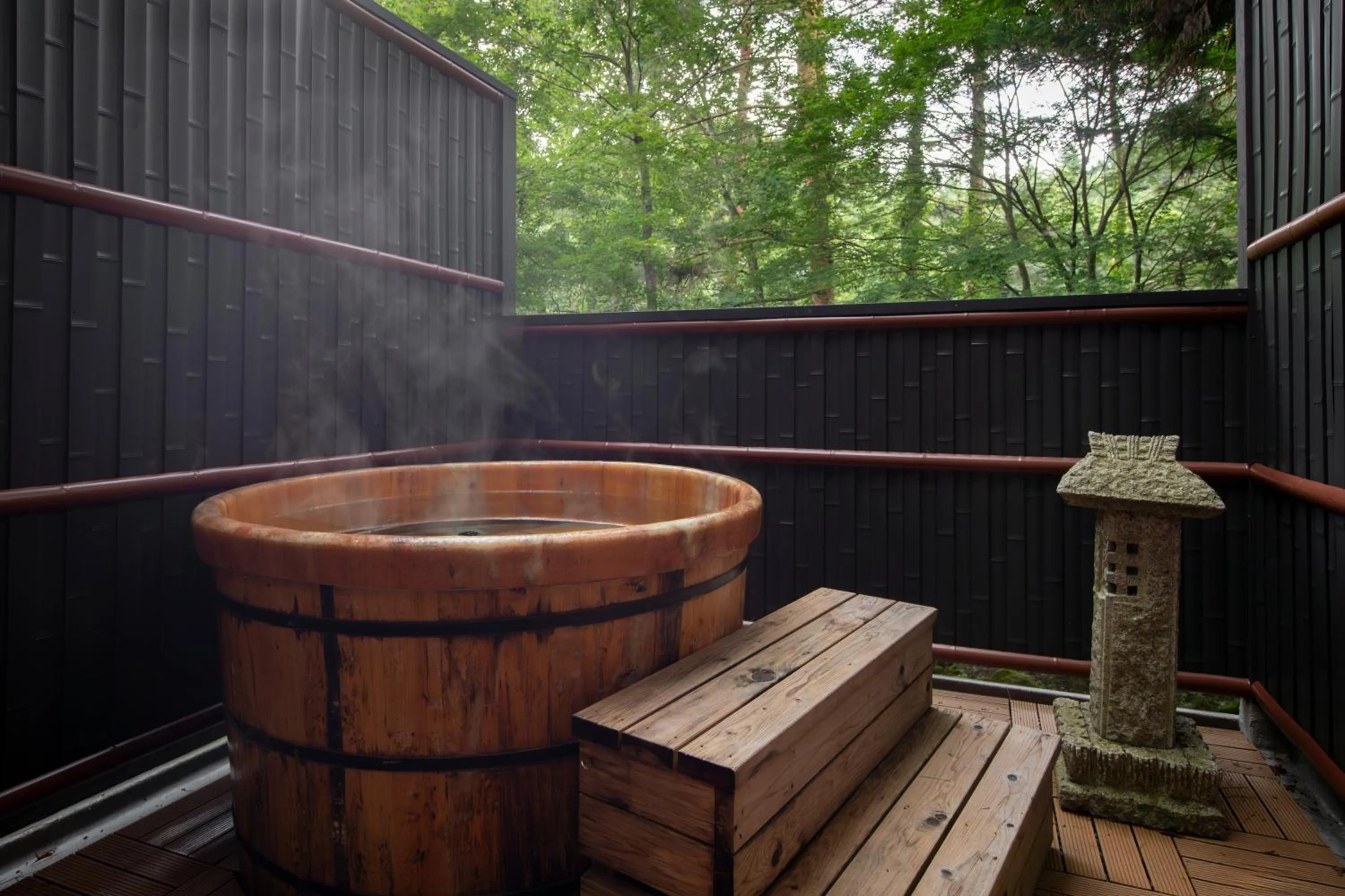 Hot Tub in Fujiyama Inn Conifer