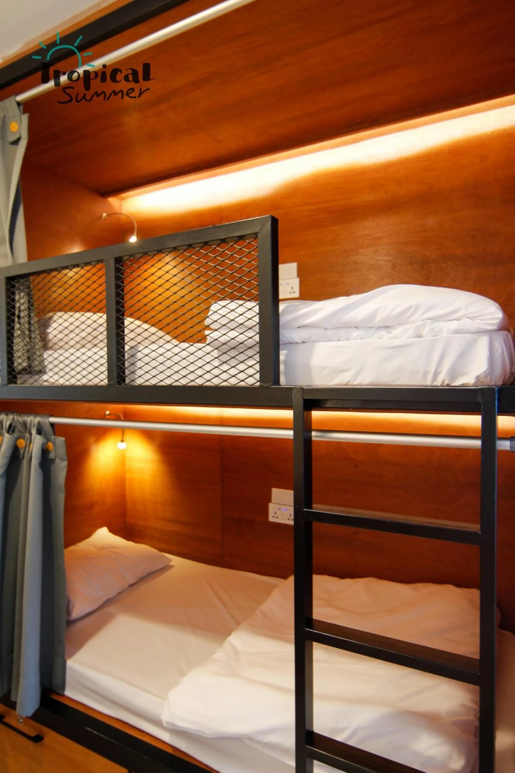 Bedroom, Bed in Tropical Summer Hostel