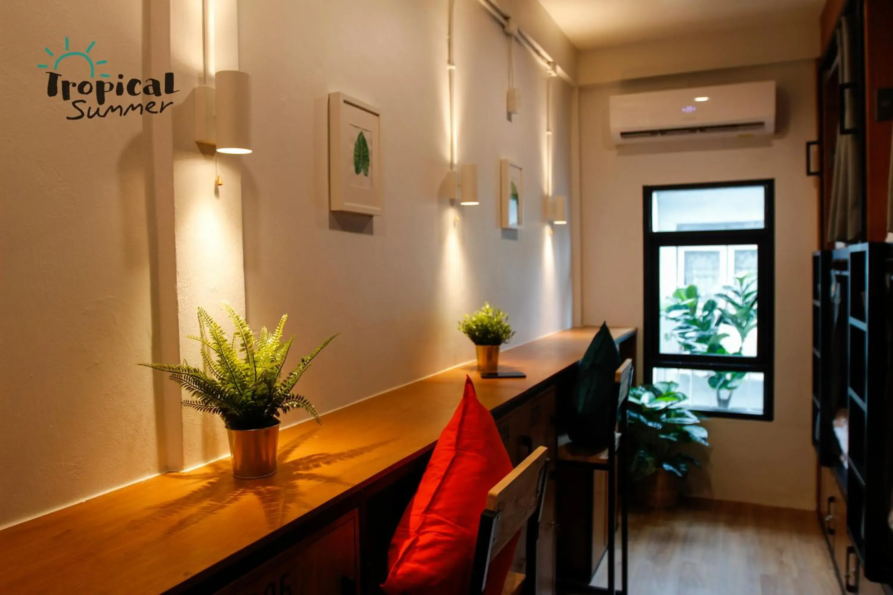 Bedroom in Tropical Summer Hostel Bedroom in Tropical Summer Hostel