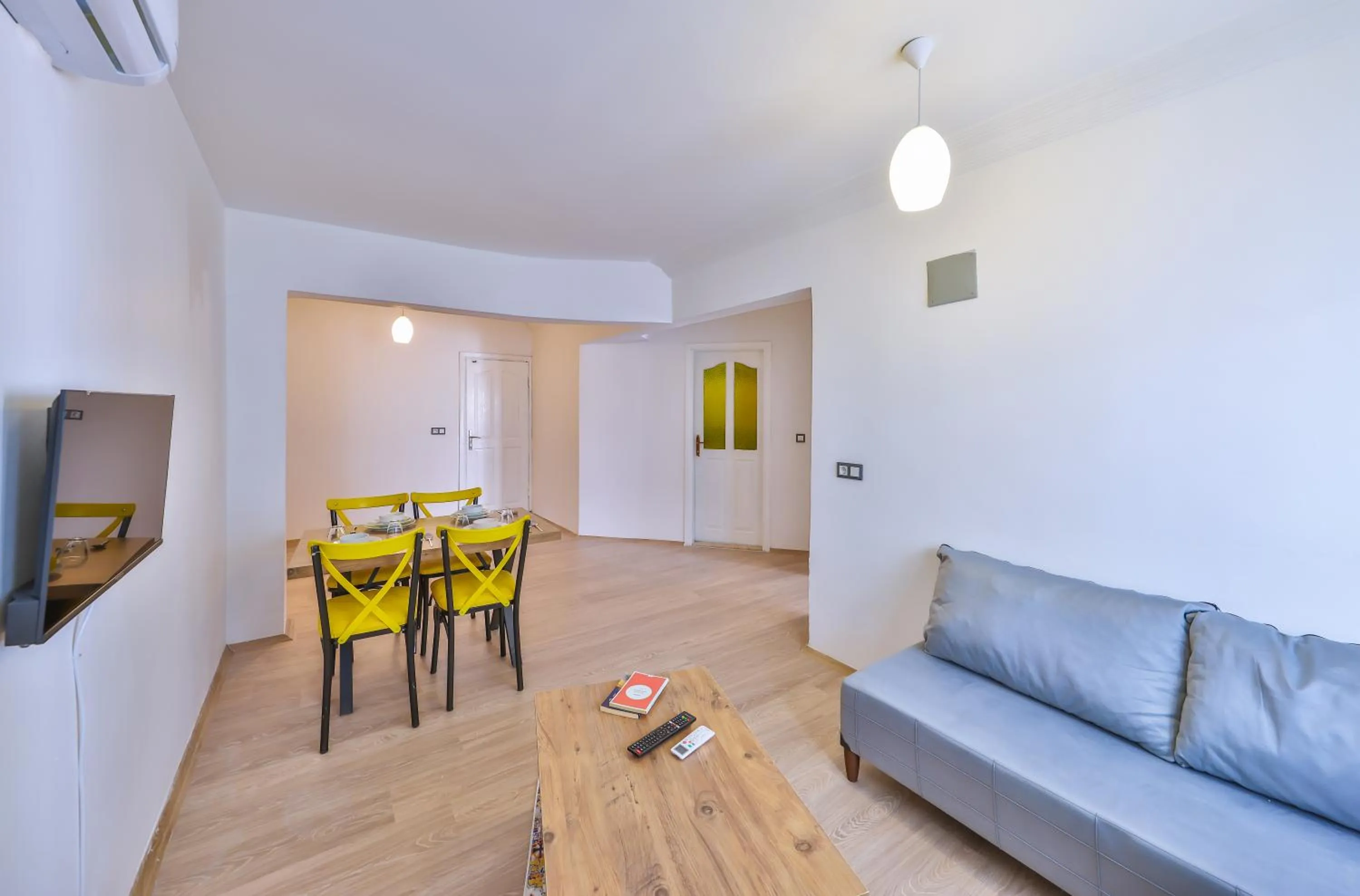 Living room in 3 House Apart