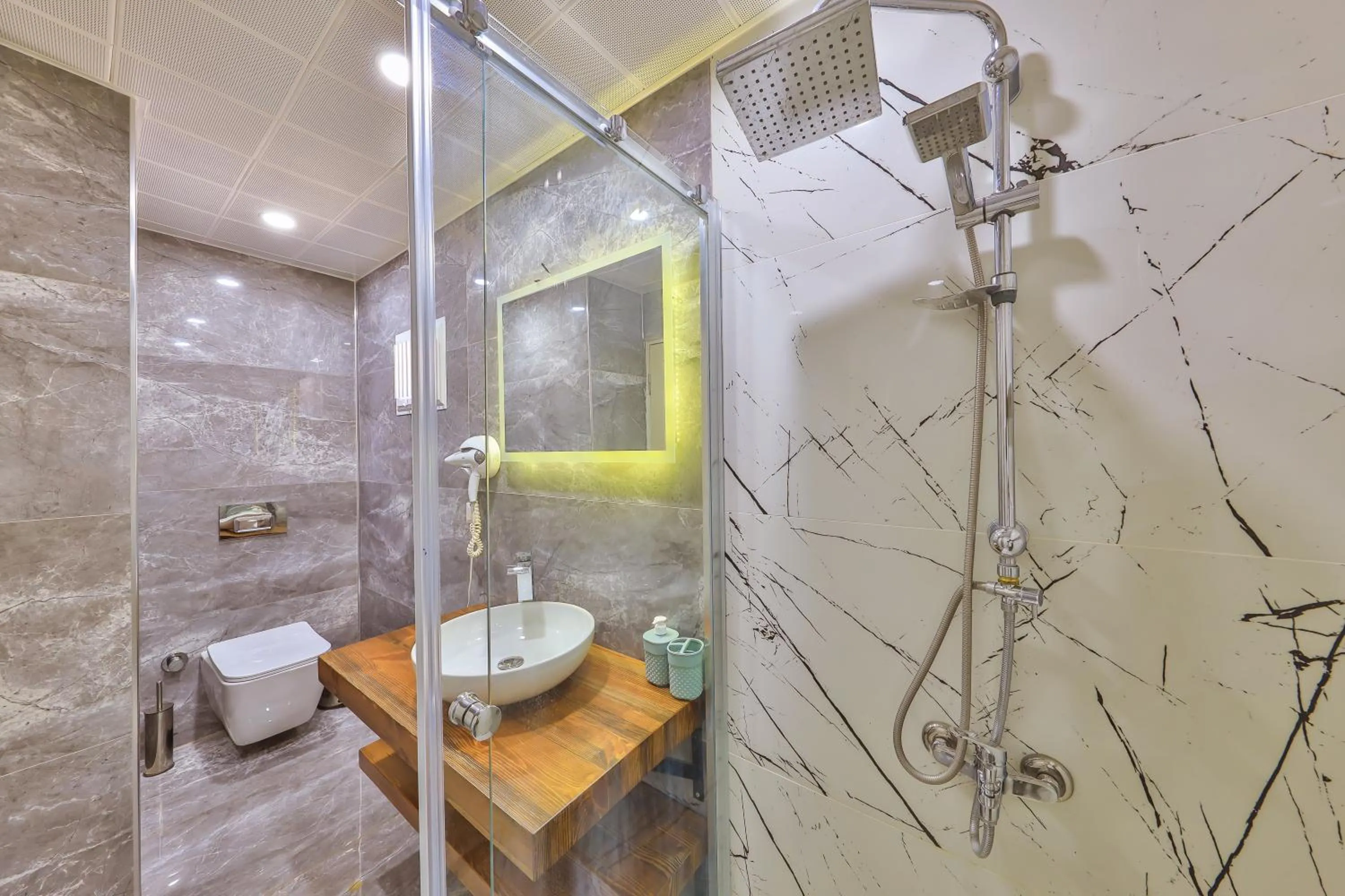 Bathroom in 3 House Apart