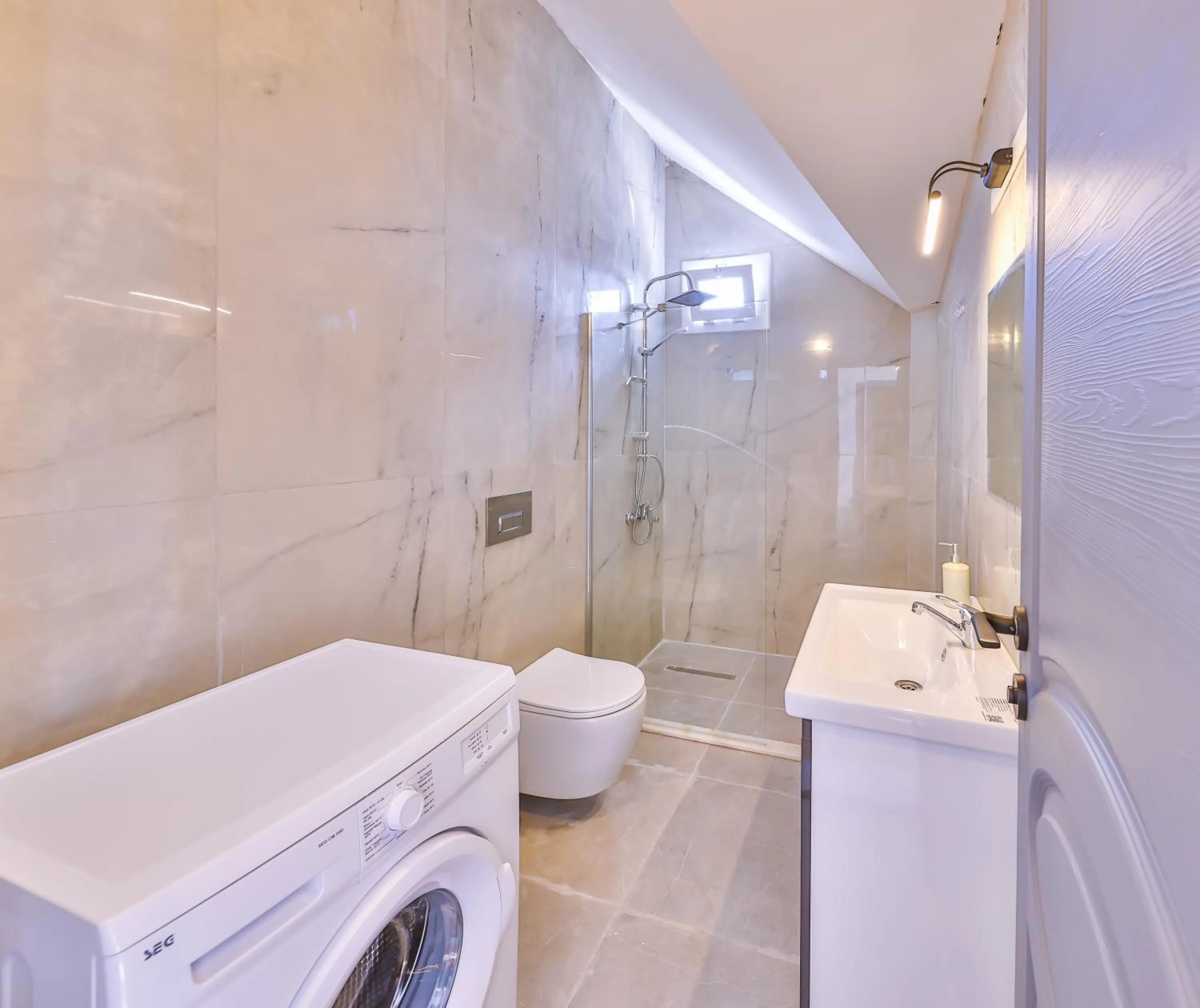 Bathroom in 3 House Apart