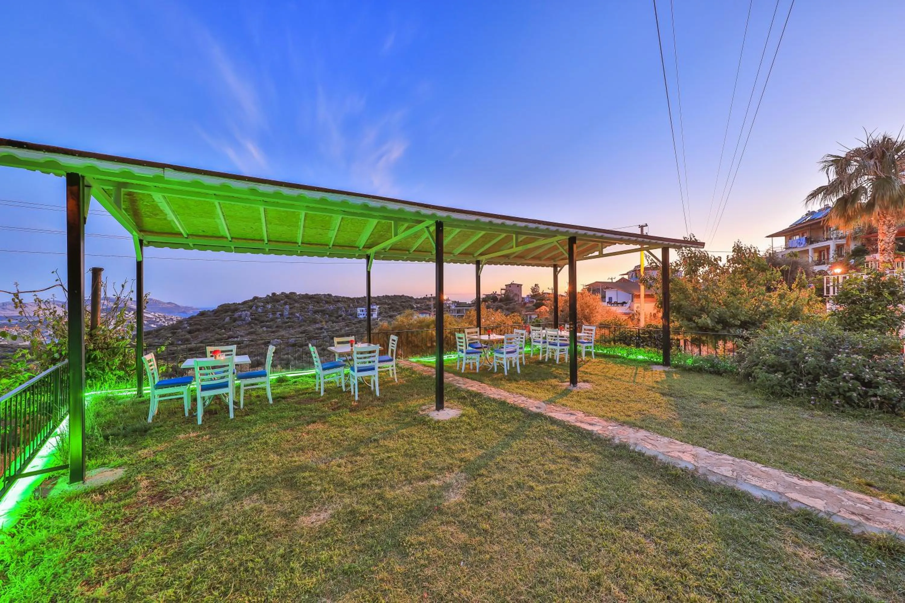 Garden in 3 House Apart