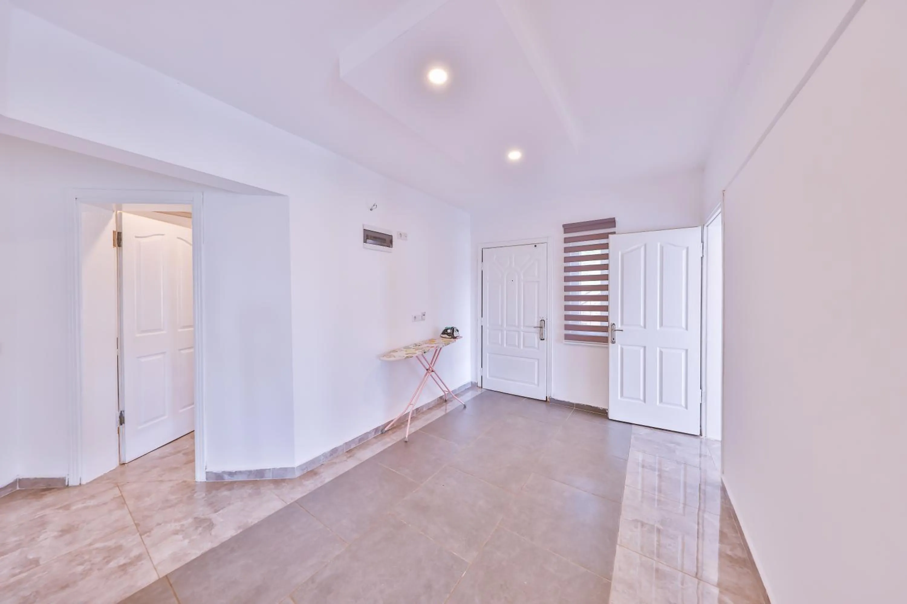 wardrobe in 3 House Apart